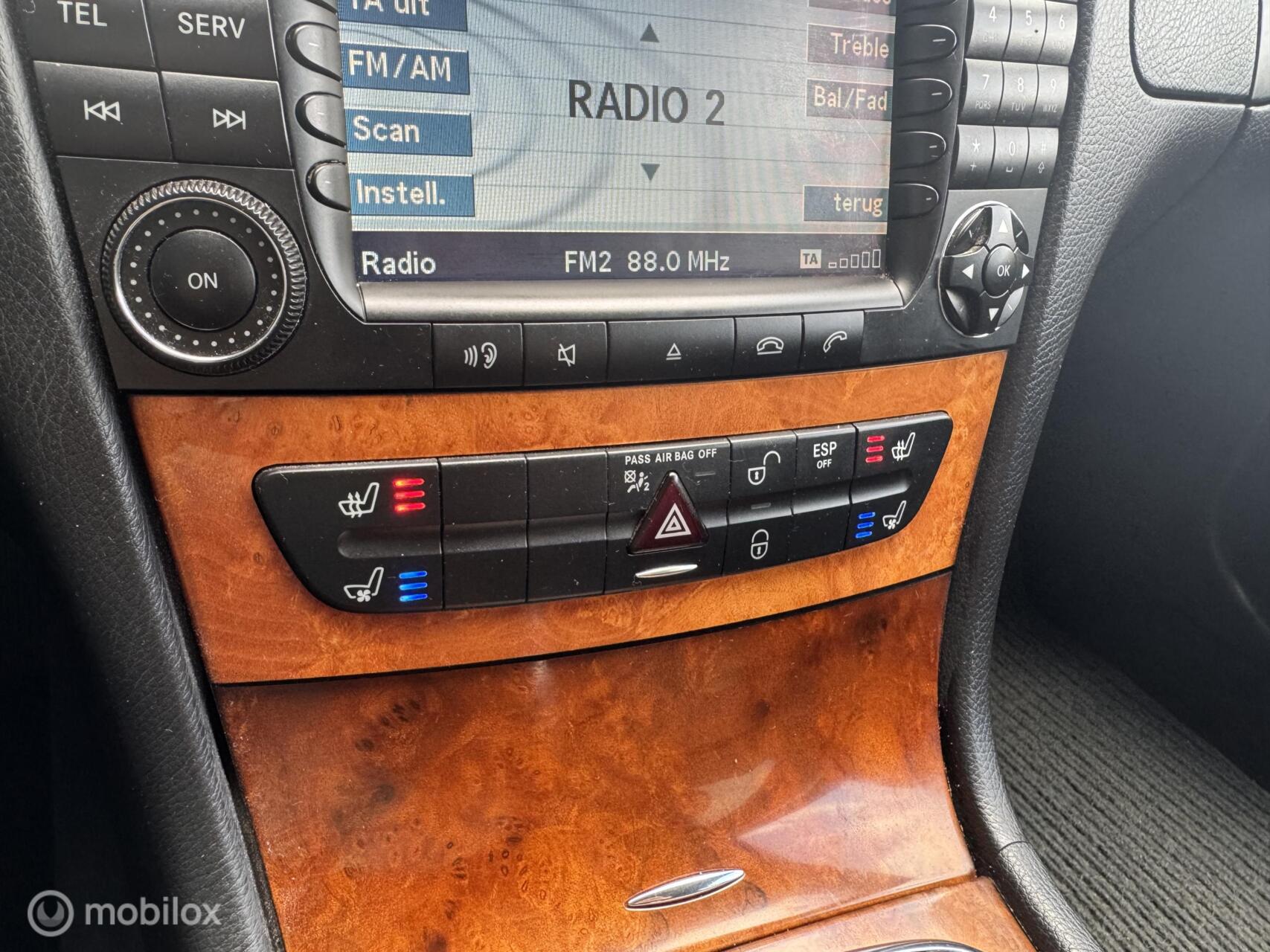 Foto van Mercedes-Benz E 350