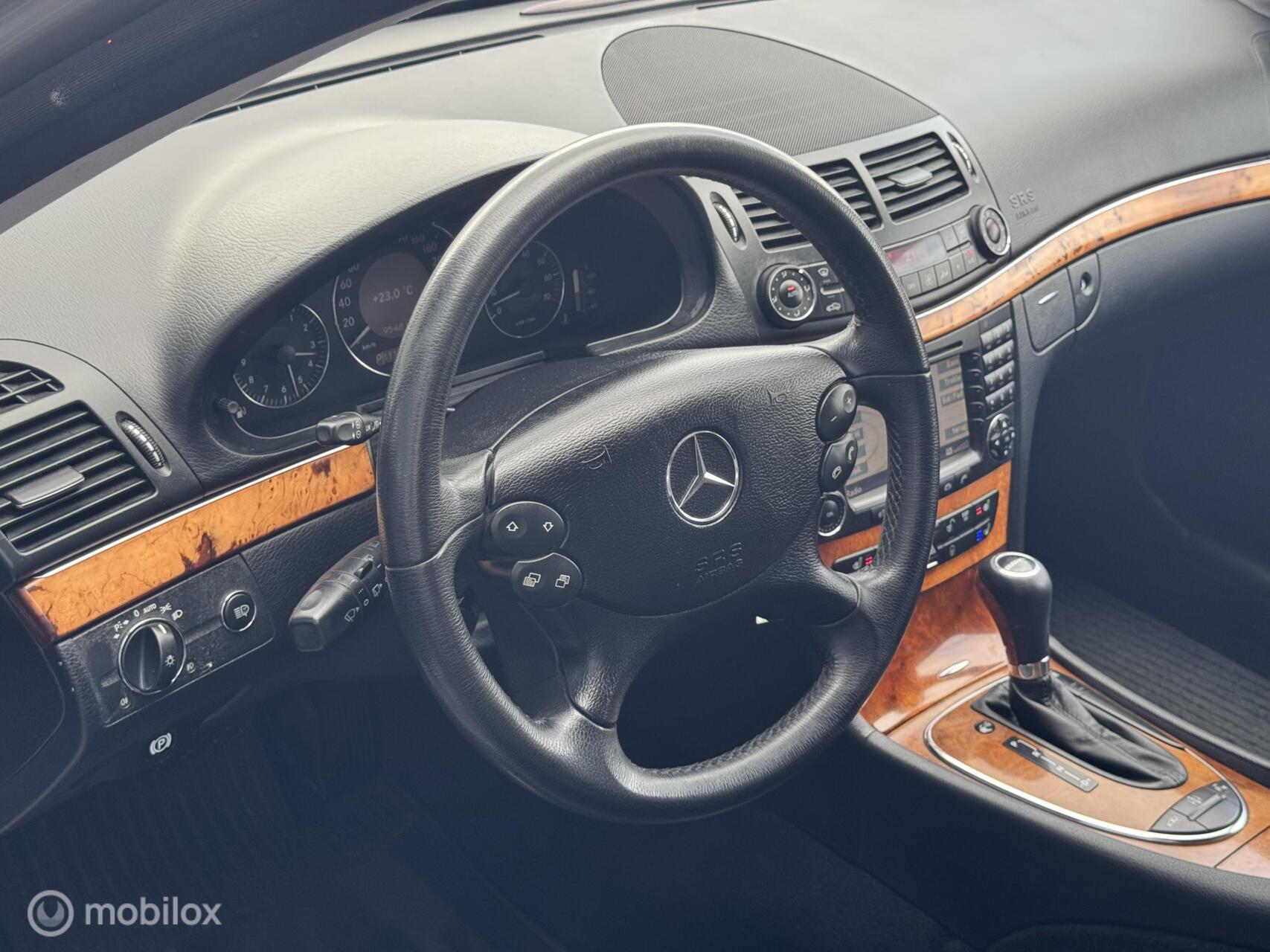 Foto van Mercedes-Benz E 350