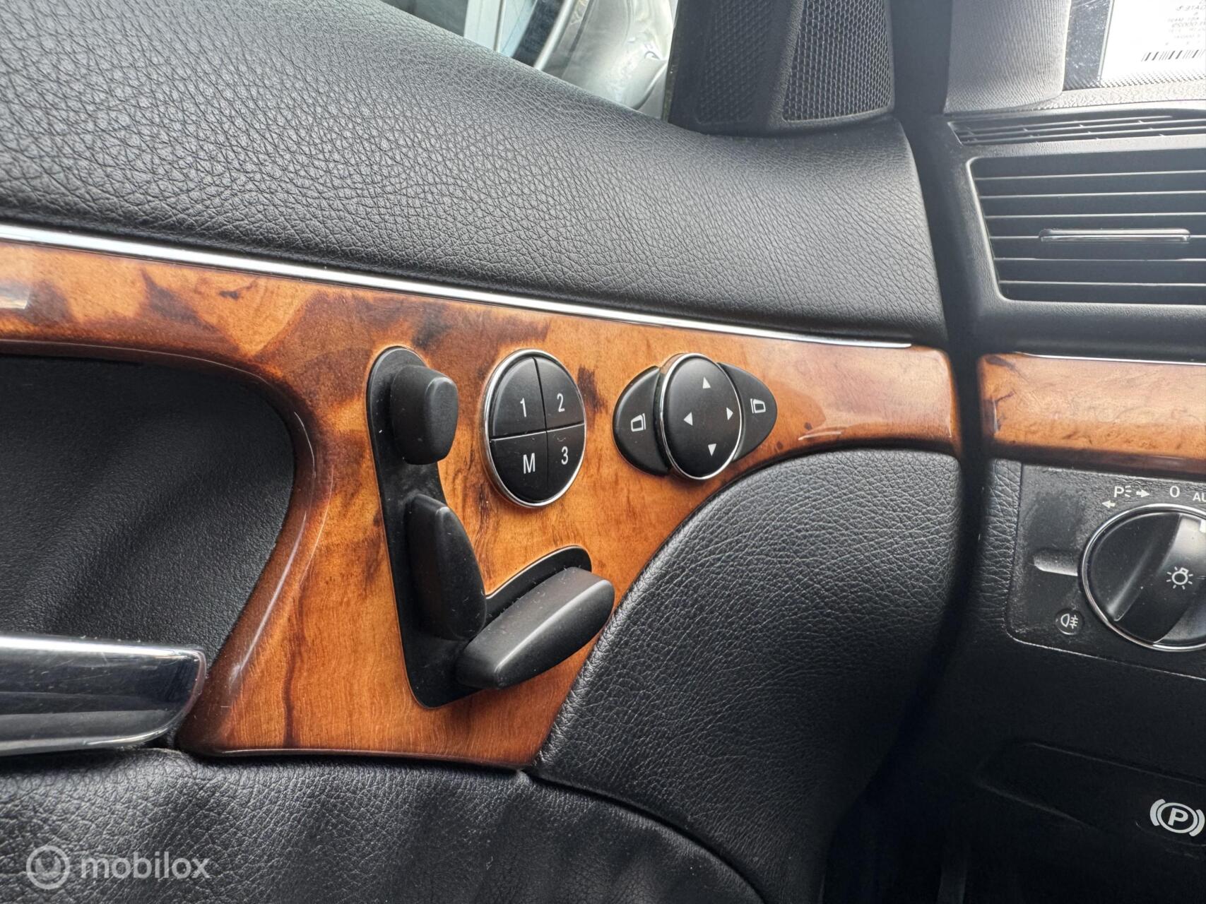 Foto van Mercedes-Benz E 350