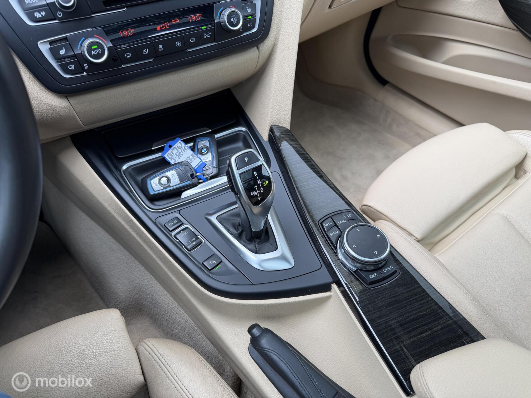 Foto van BMW 320i