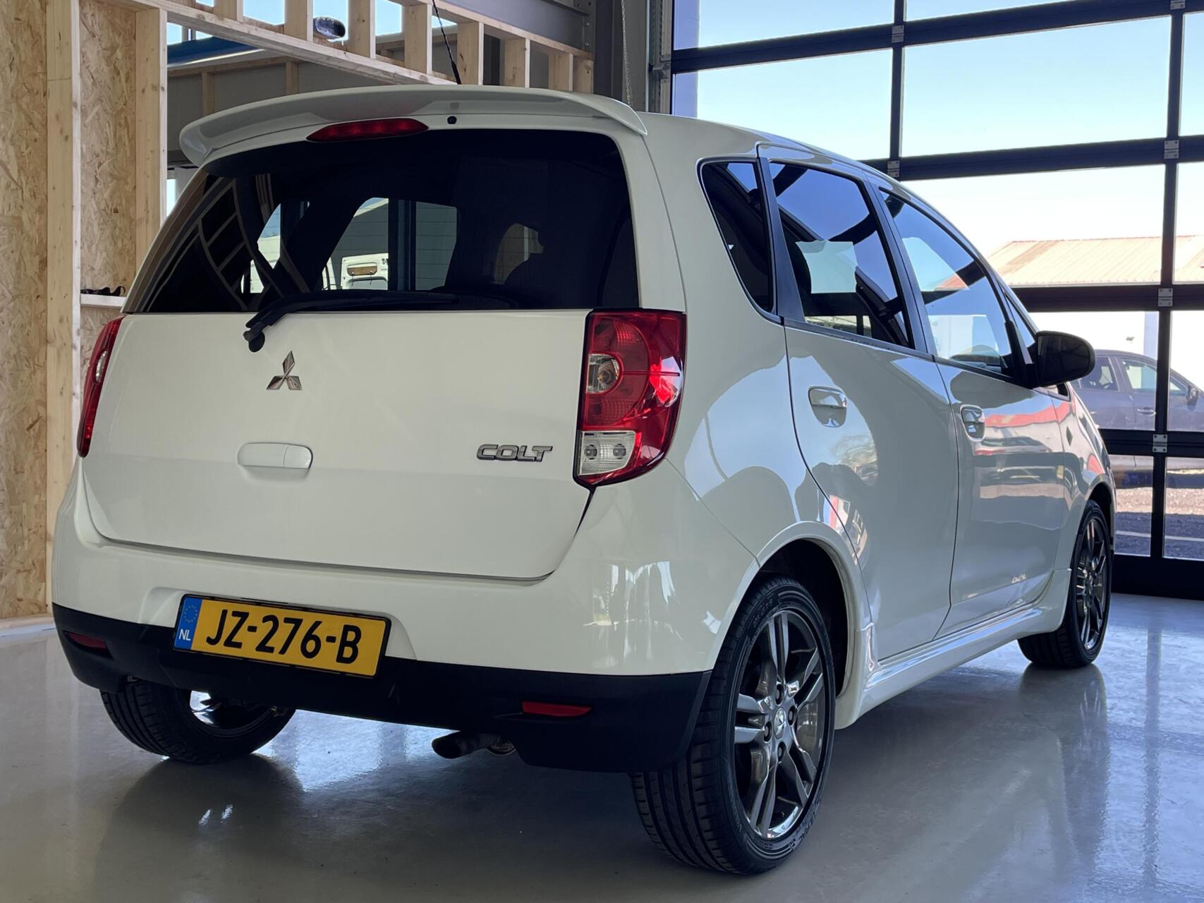 Foto van Mitsubishi Mitsubishi Colt