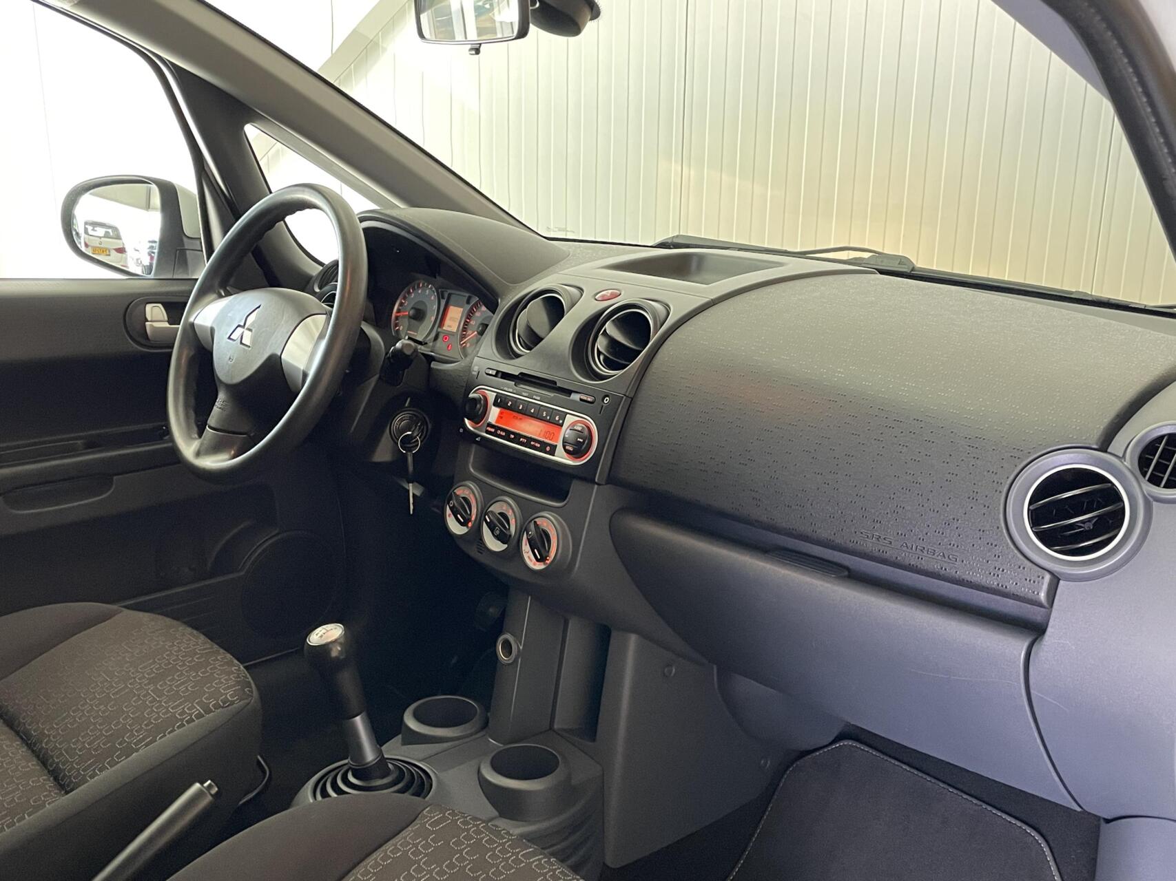 Foto van Mitsubishi Mitsubishi Colt