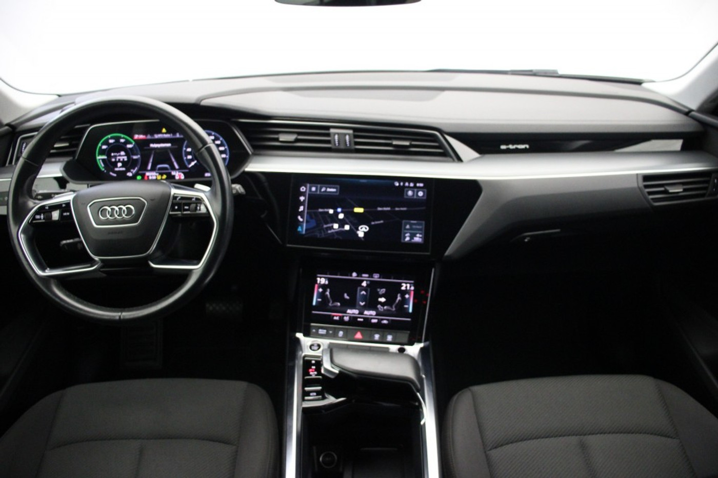 Foto van Audi E-tron 55