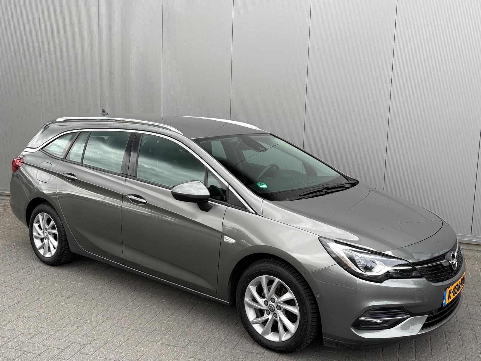 Foto van Opel Astra Sports Tourer+