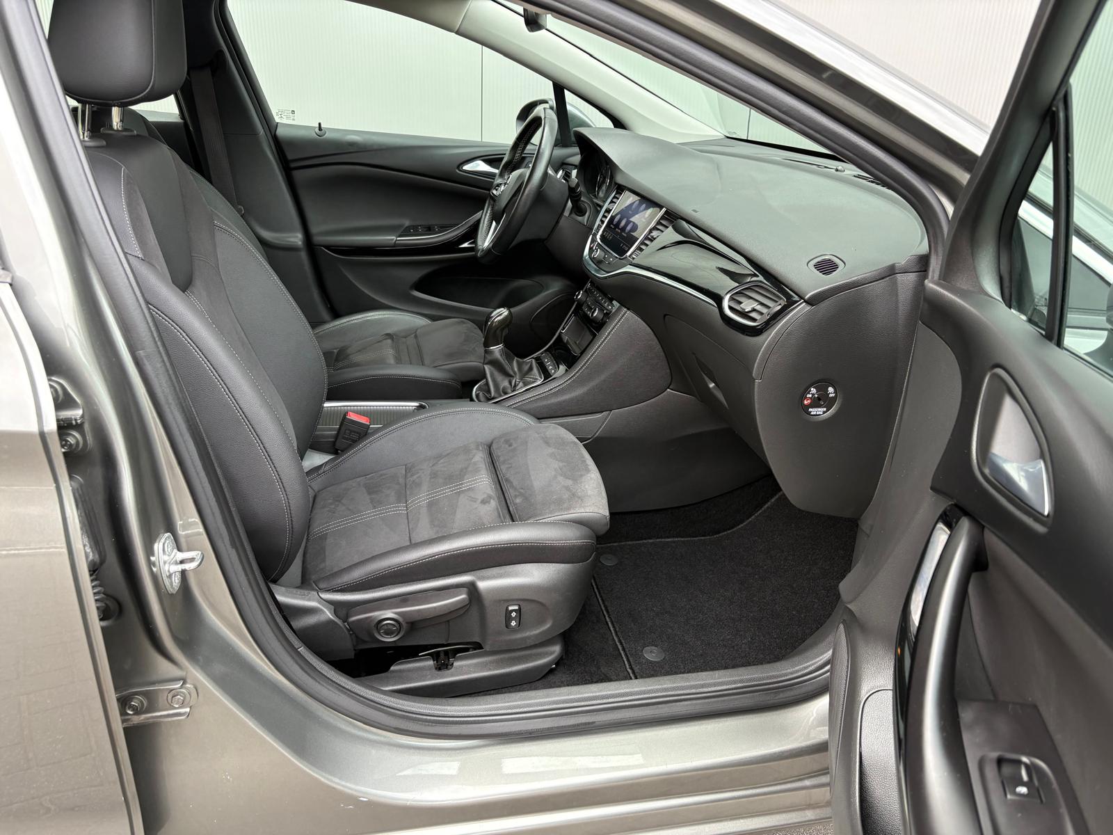 Foto van Opel Astra Sports Tourer+