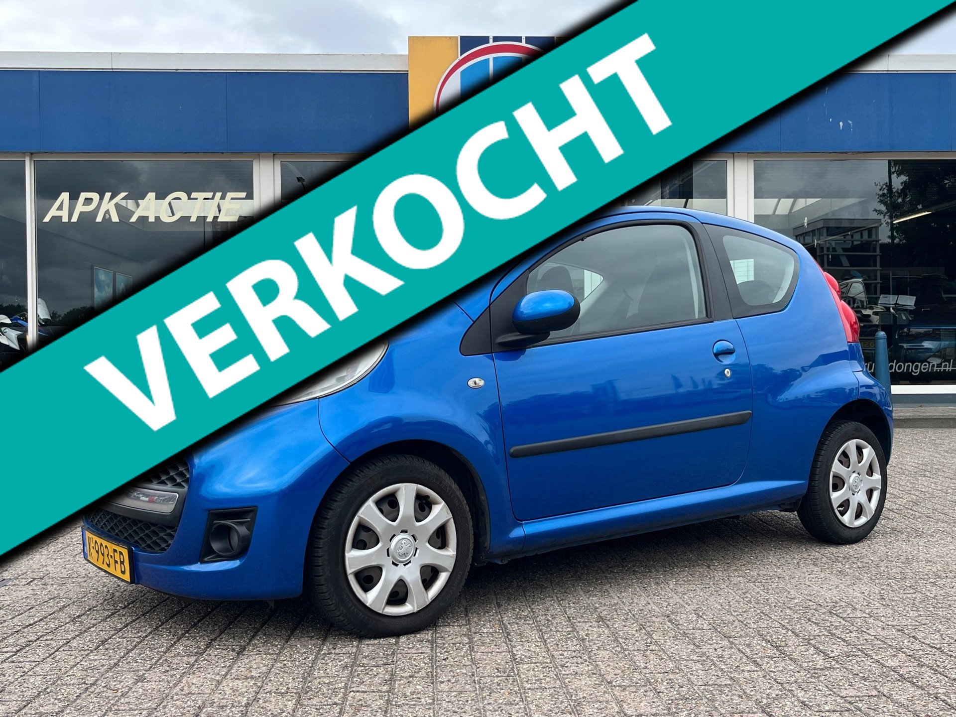 Peugeot 107 1.0-12V XR 2010 - voorkant