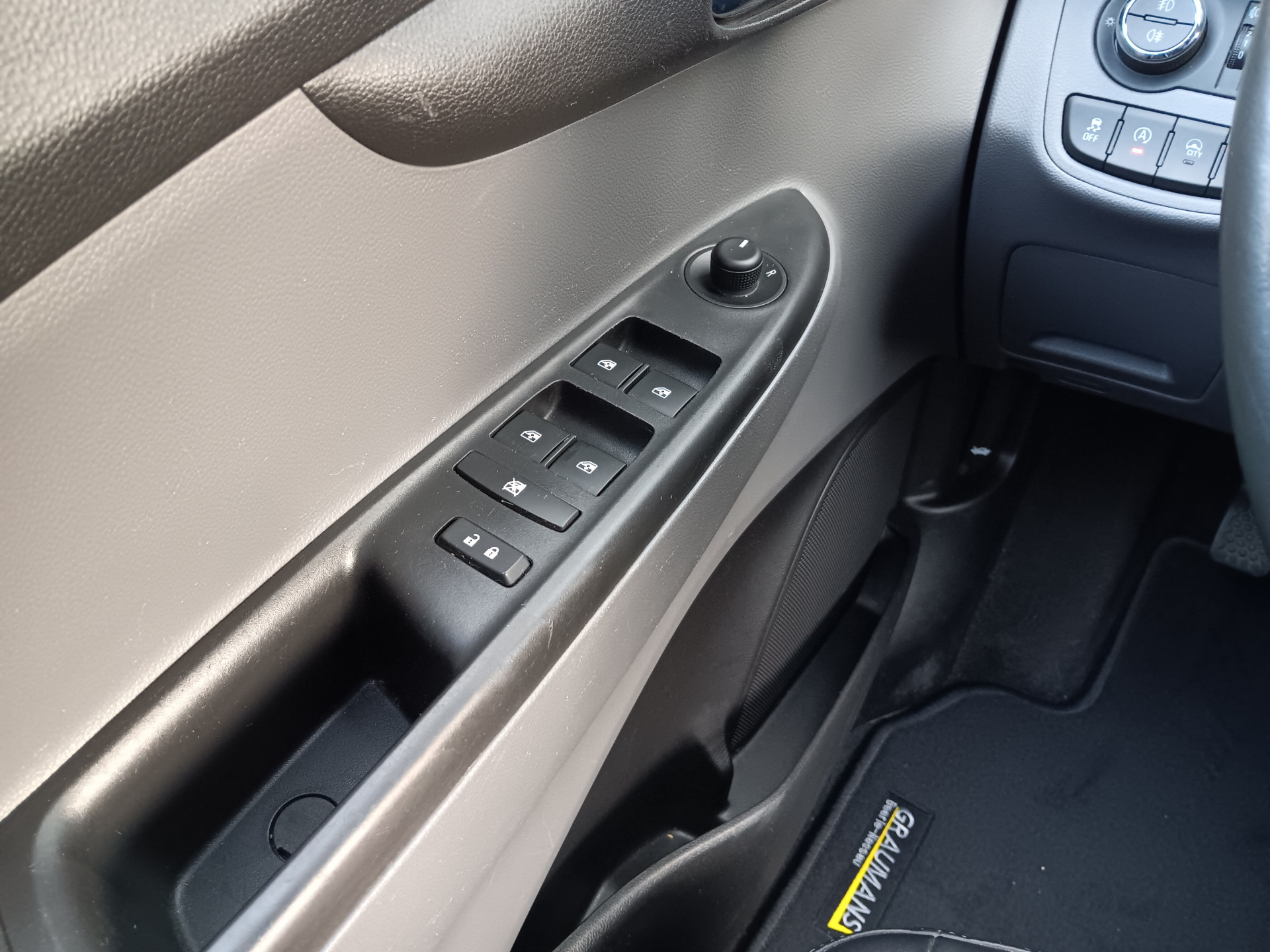 Foto van Opel Karl