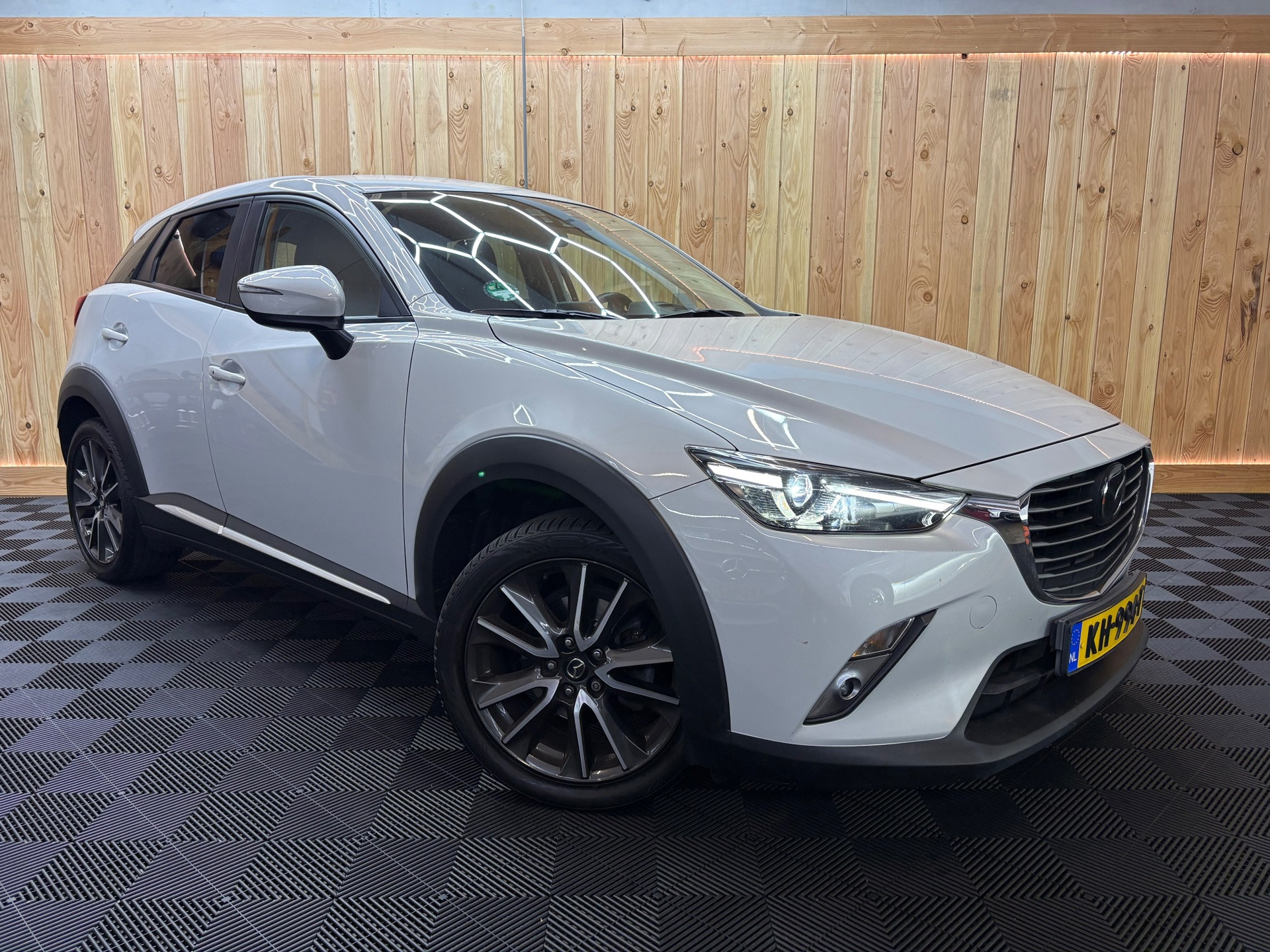 Mazda Mazda Cx-3 2.0 SkyActiv-G 120 GT-M 2016 - voorkant