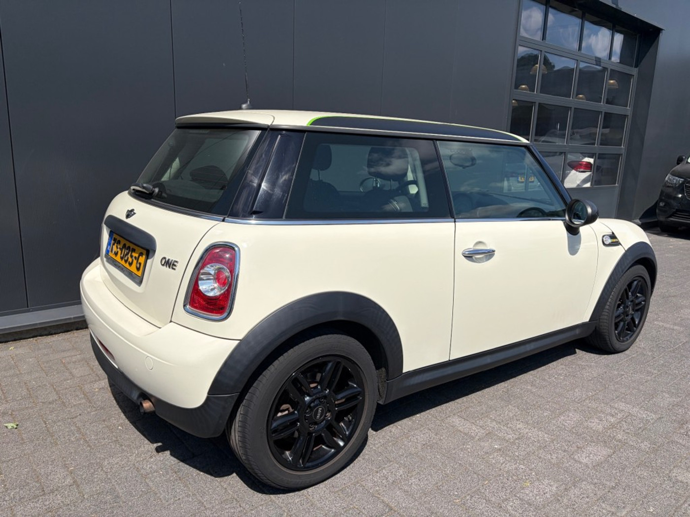 Foto van Mini One