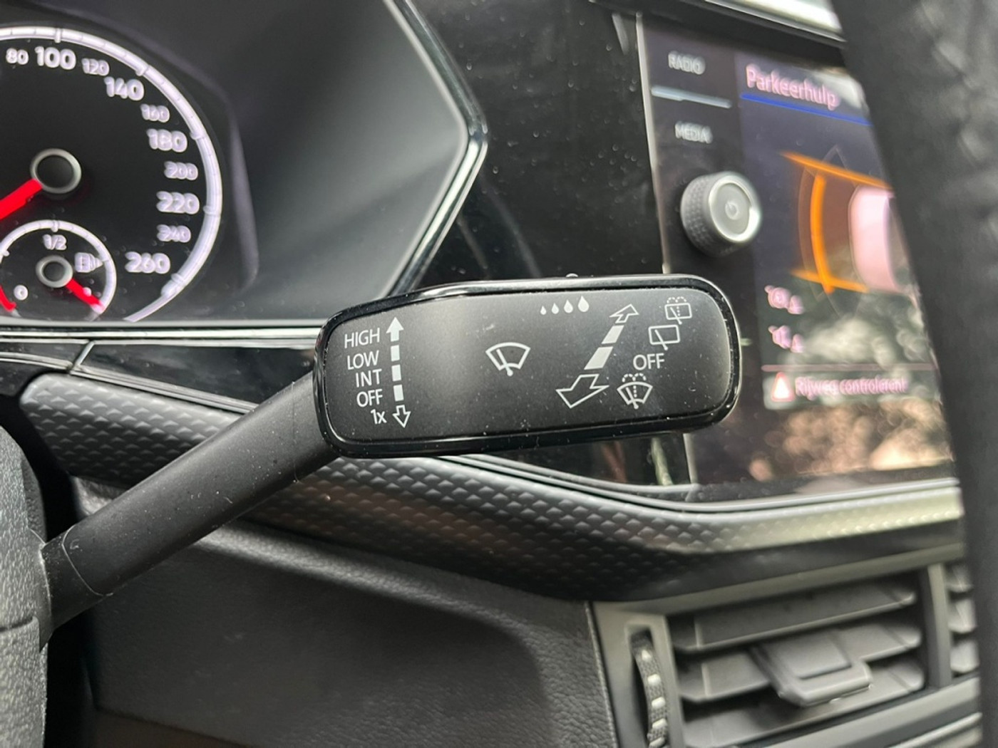 Foto van Volkswagen T-cross