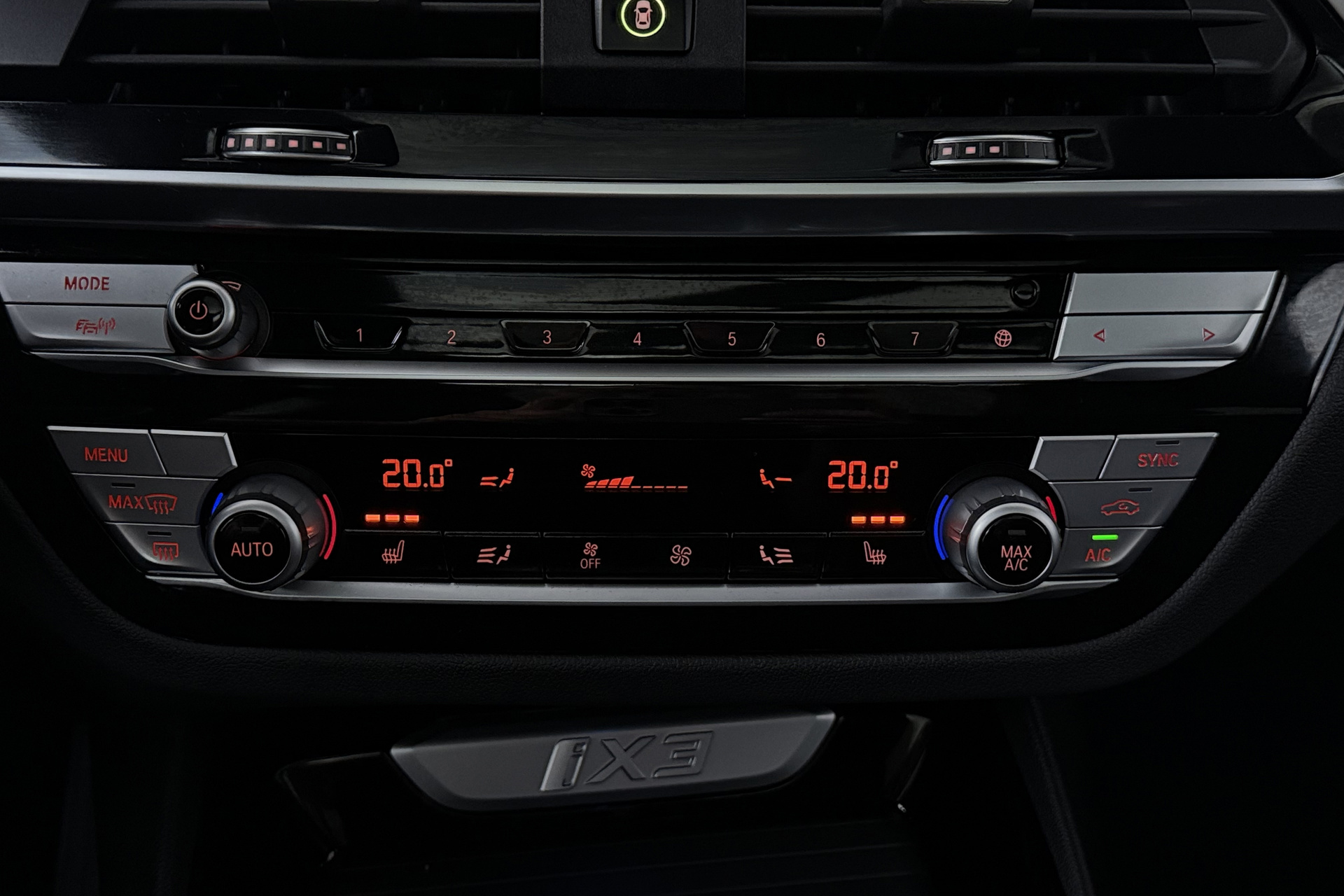 Foto van BMW Ix3