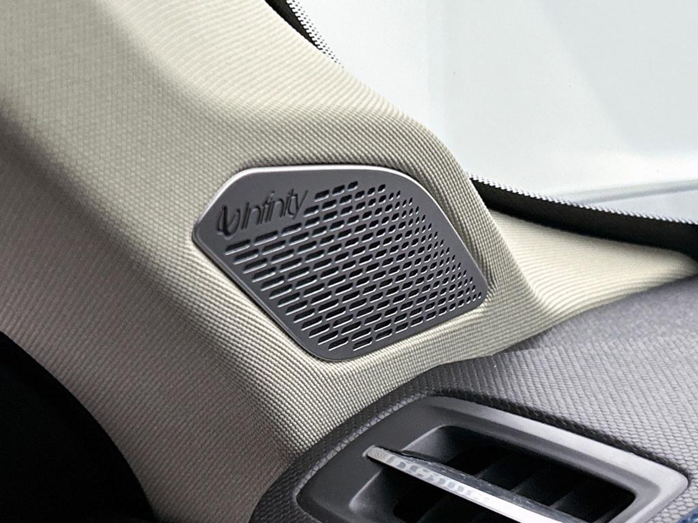 Foto van Lynk&co LYNK & Co 01
