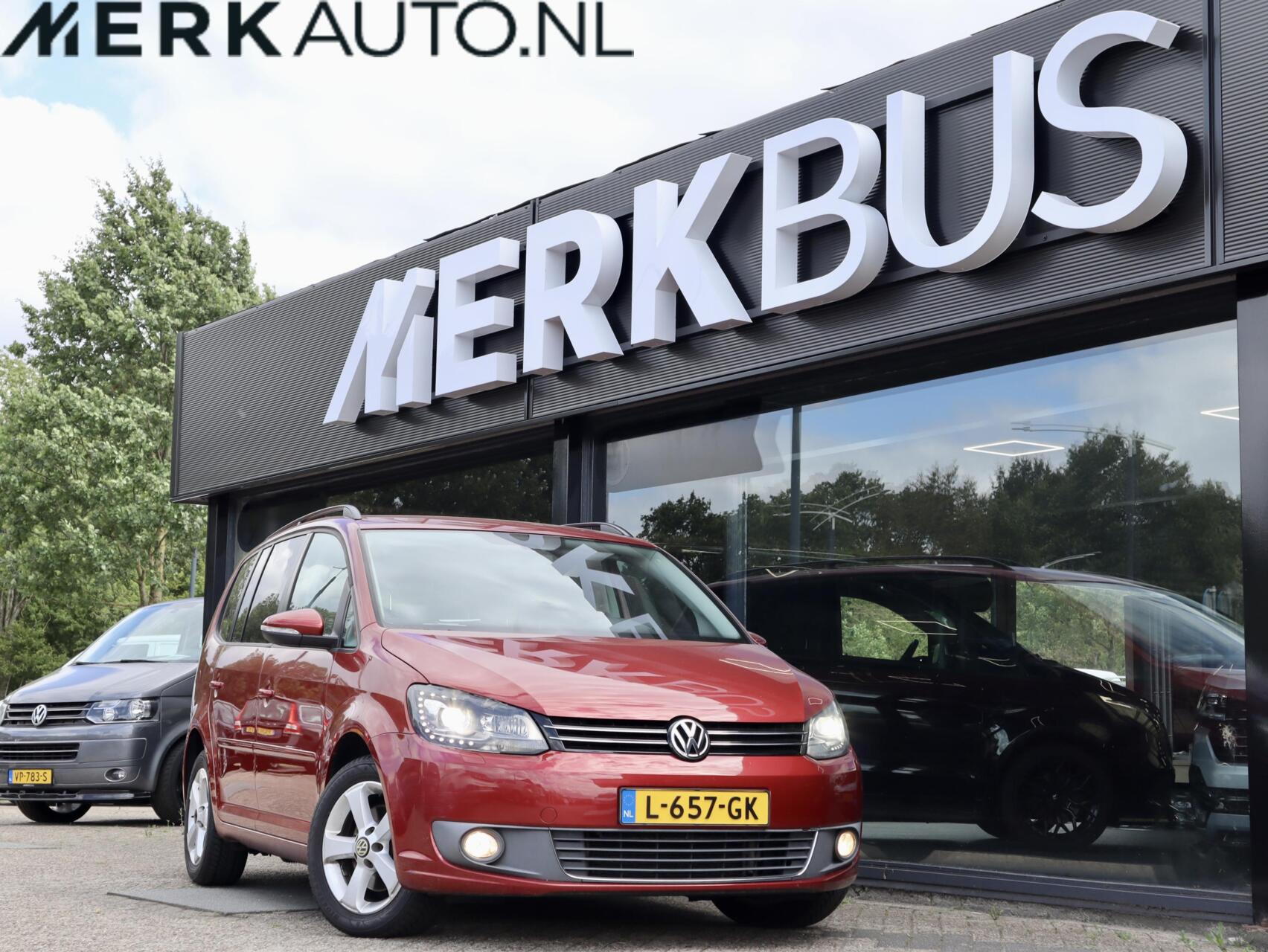 Volkswagen Touran 1.4 TSI Highline 7p. 2011 - voorkant