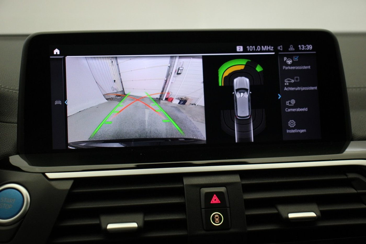 Foto van BMW Ix3