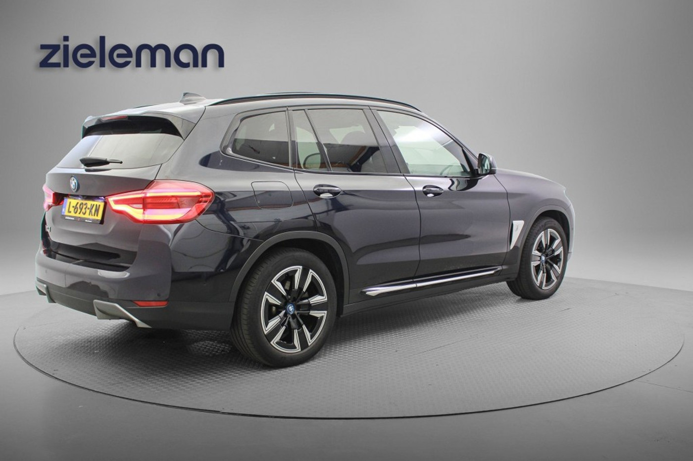 Foto van BMW Ix3
