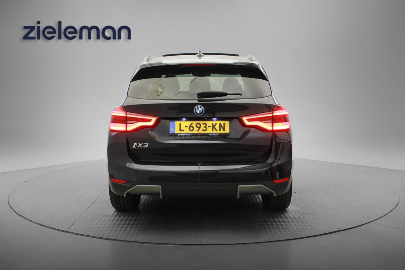 Foto van BMW Ix3