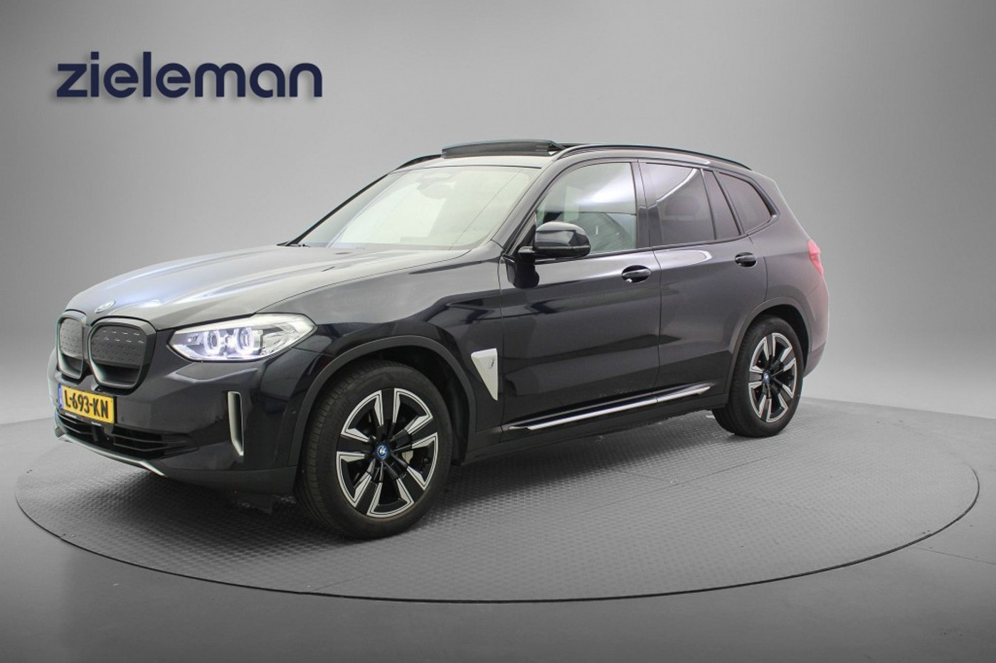 Foto van BMW Ix3