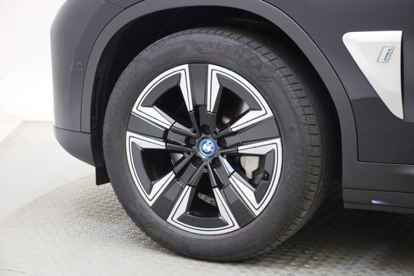 Foto van BMW Ix3