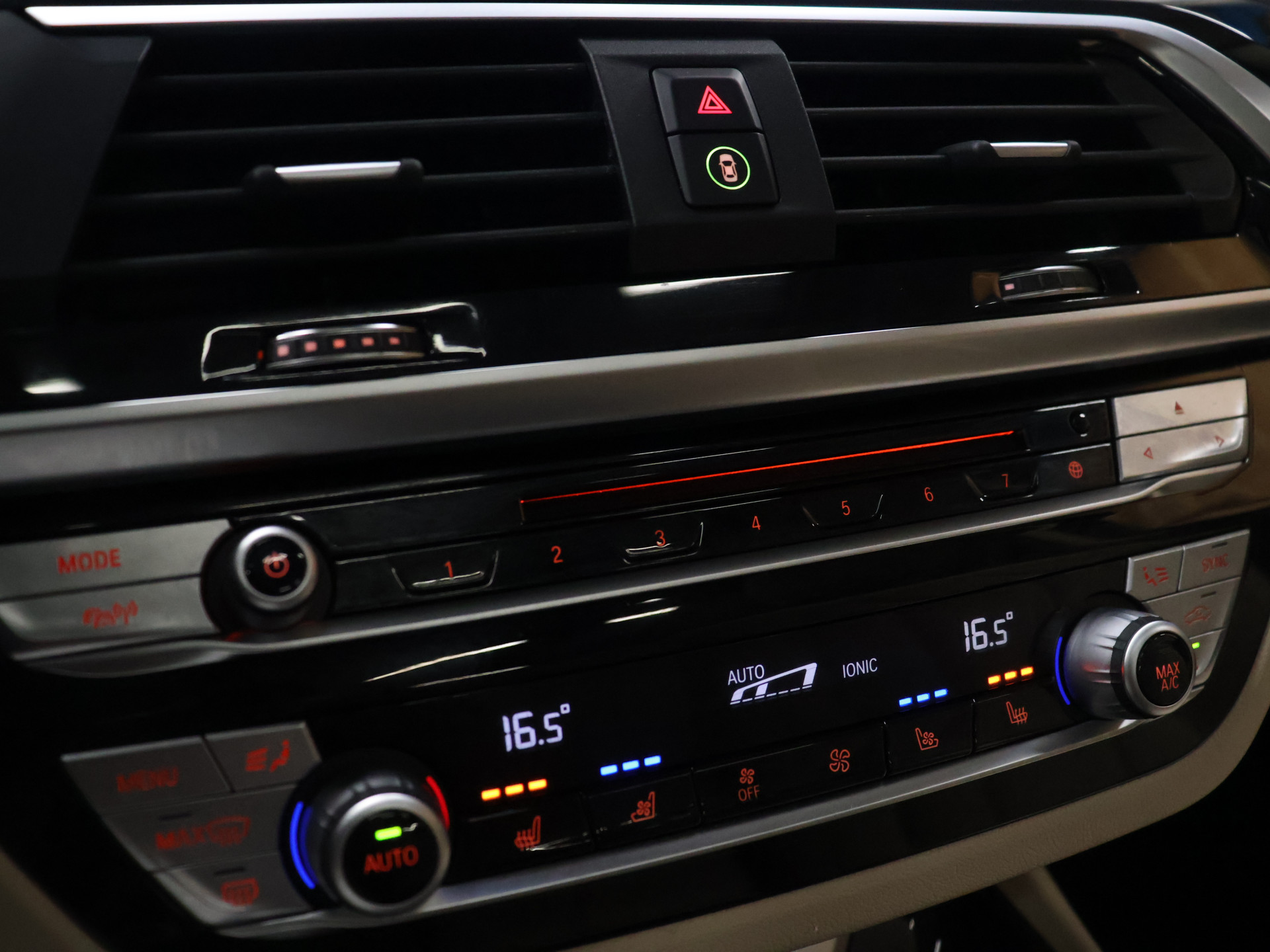 Foto van BMW X3 Xdrive30e