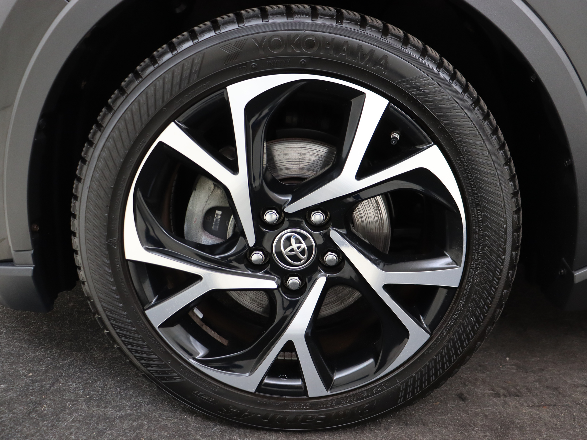 Foto van Toyota Toyota C-hr
