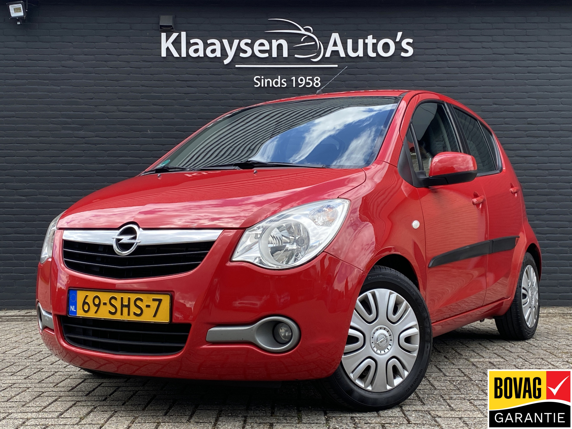 Opel Agila 1.0 Edition | airco | 5 deurs uitvoering | elektrische ramen / spiegels | spoiler | apk t/m 6 - 2027 2011 - voorkant