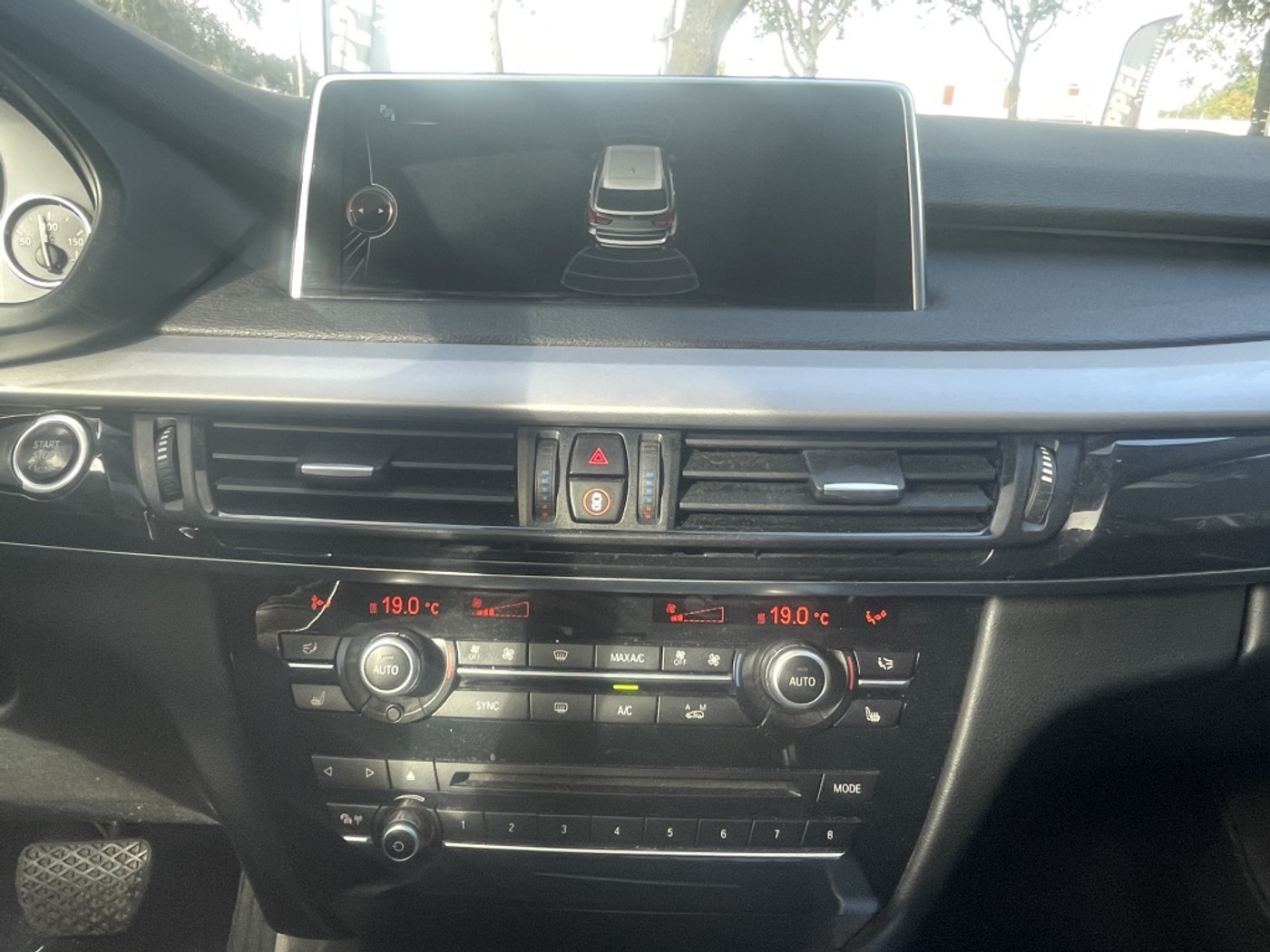 Foto van BMW X5 Xdrive30d