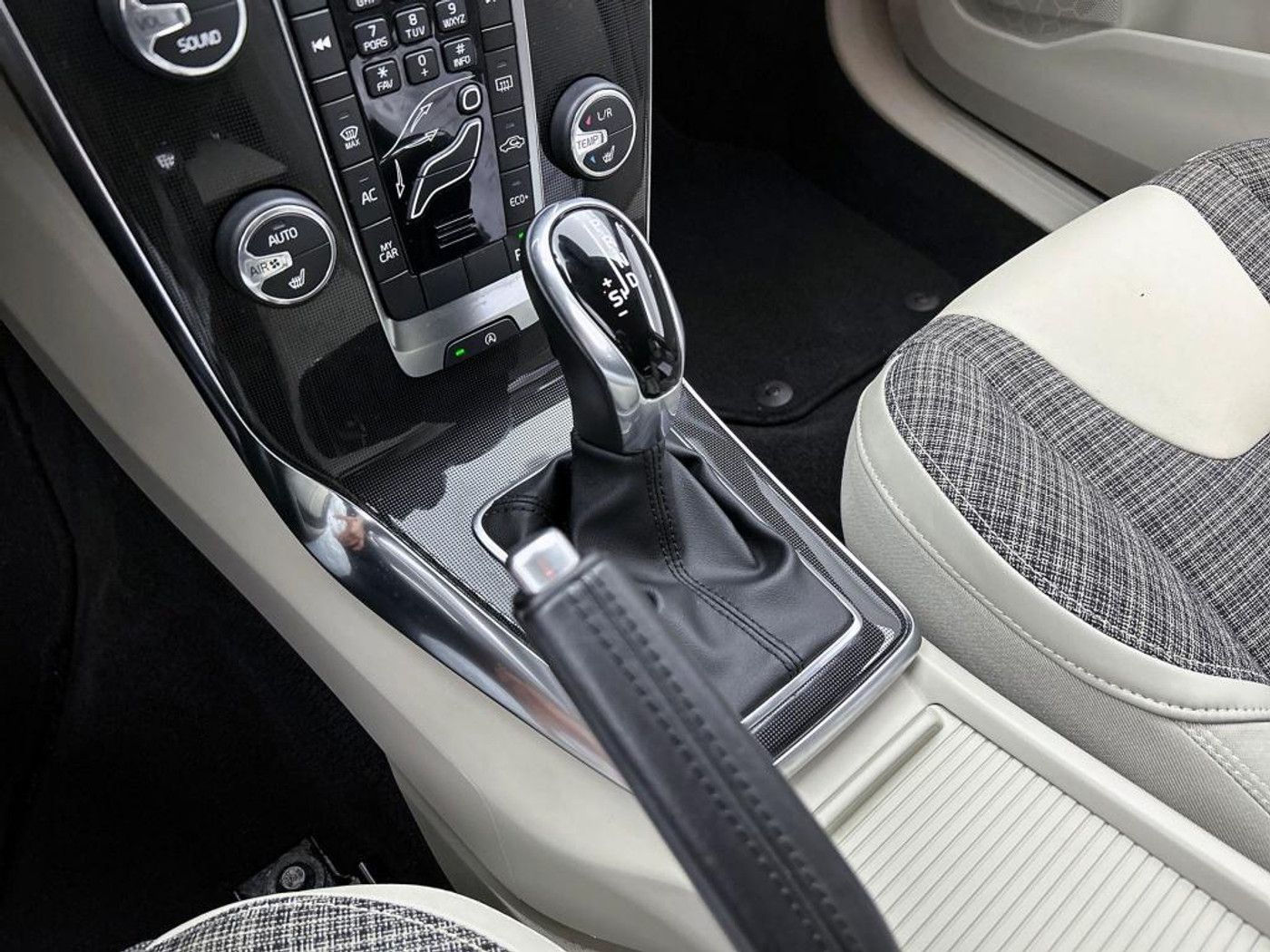 Foto van Volvo V40 Cross Country