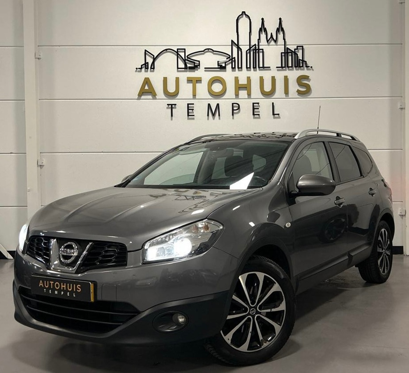 Nissan Nissan Qashqai+2 1.6 Connect Edition Nap Airco Cruise Glazendak Trekhaak Climate Start/Stop 2013 - voorkant