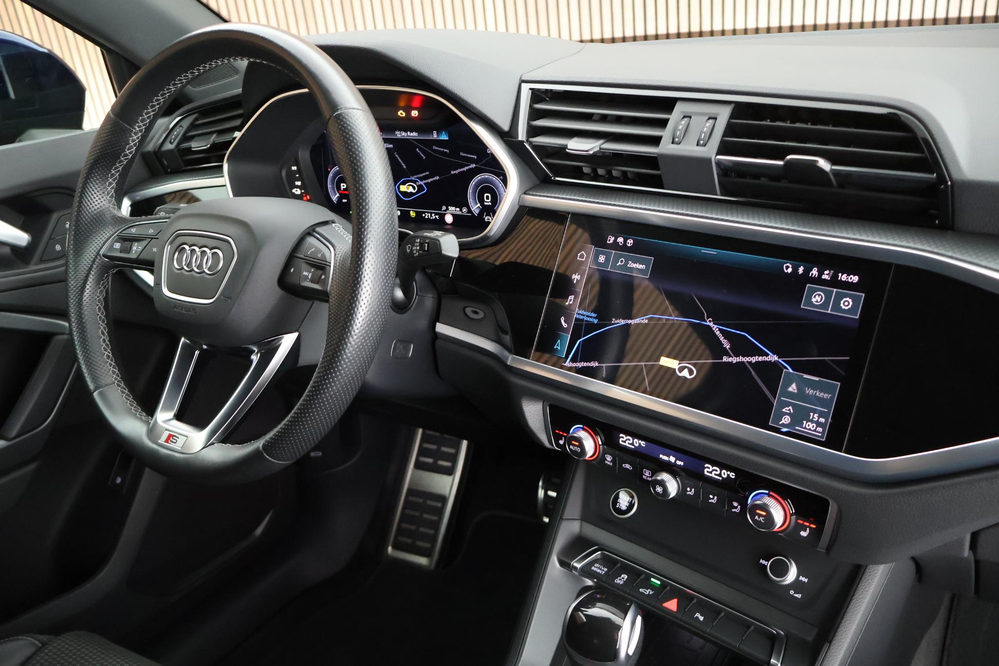 Foto van Audi Q3 E-tron