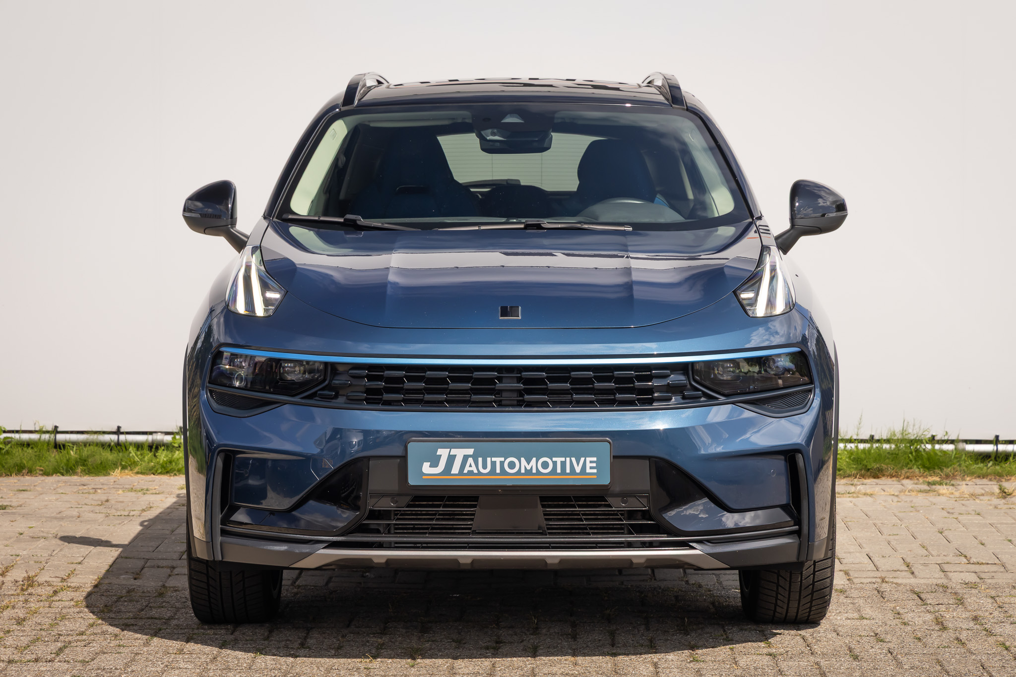 Foto van Lynk&co LYNK & Co 01