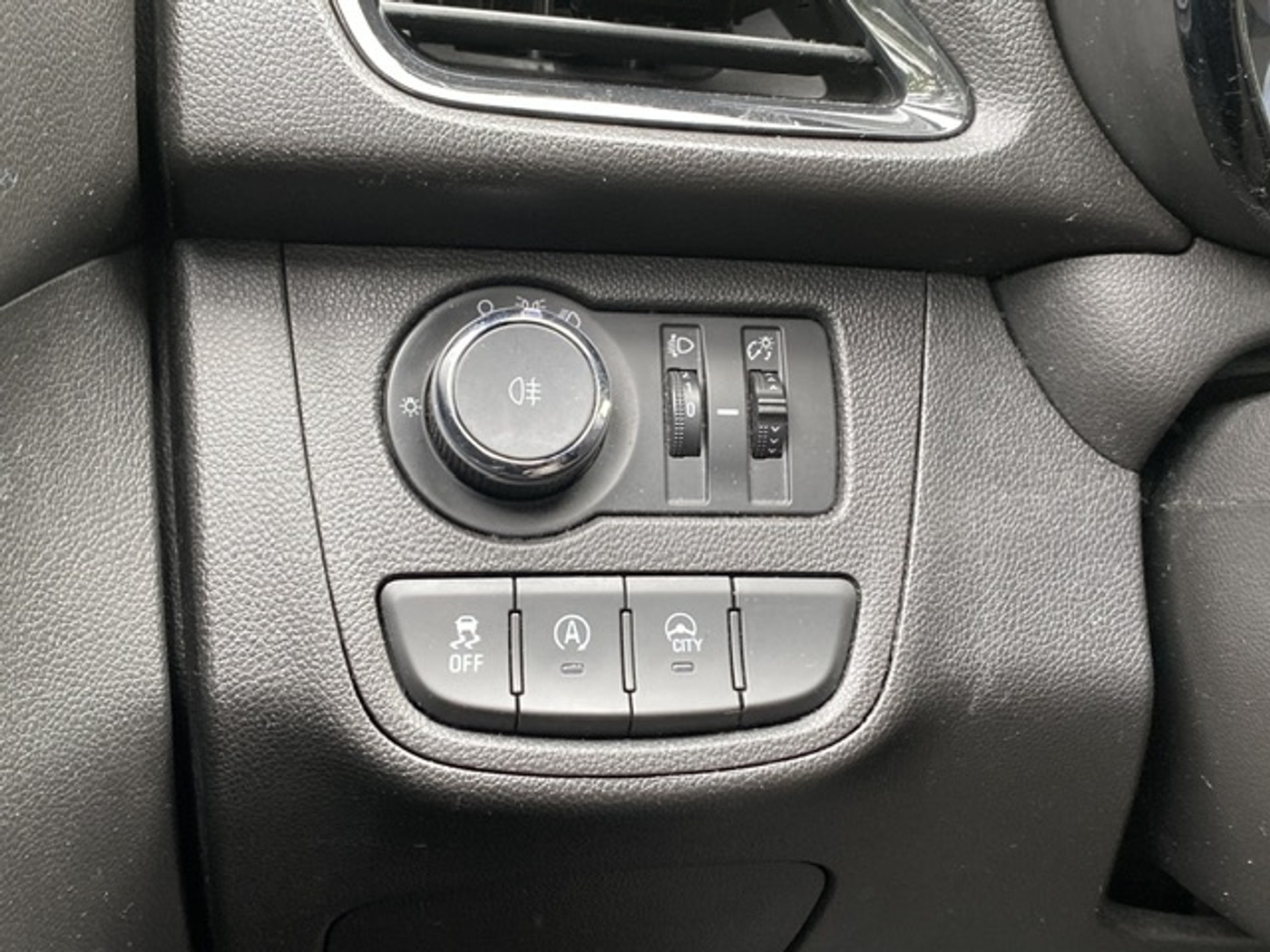 Foto van Opel Karl / Viva