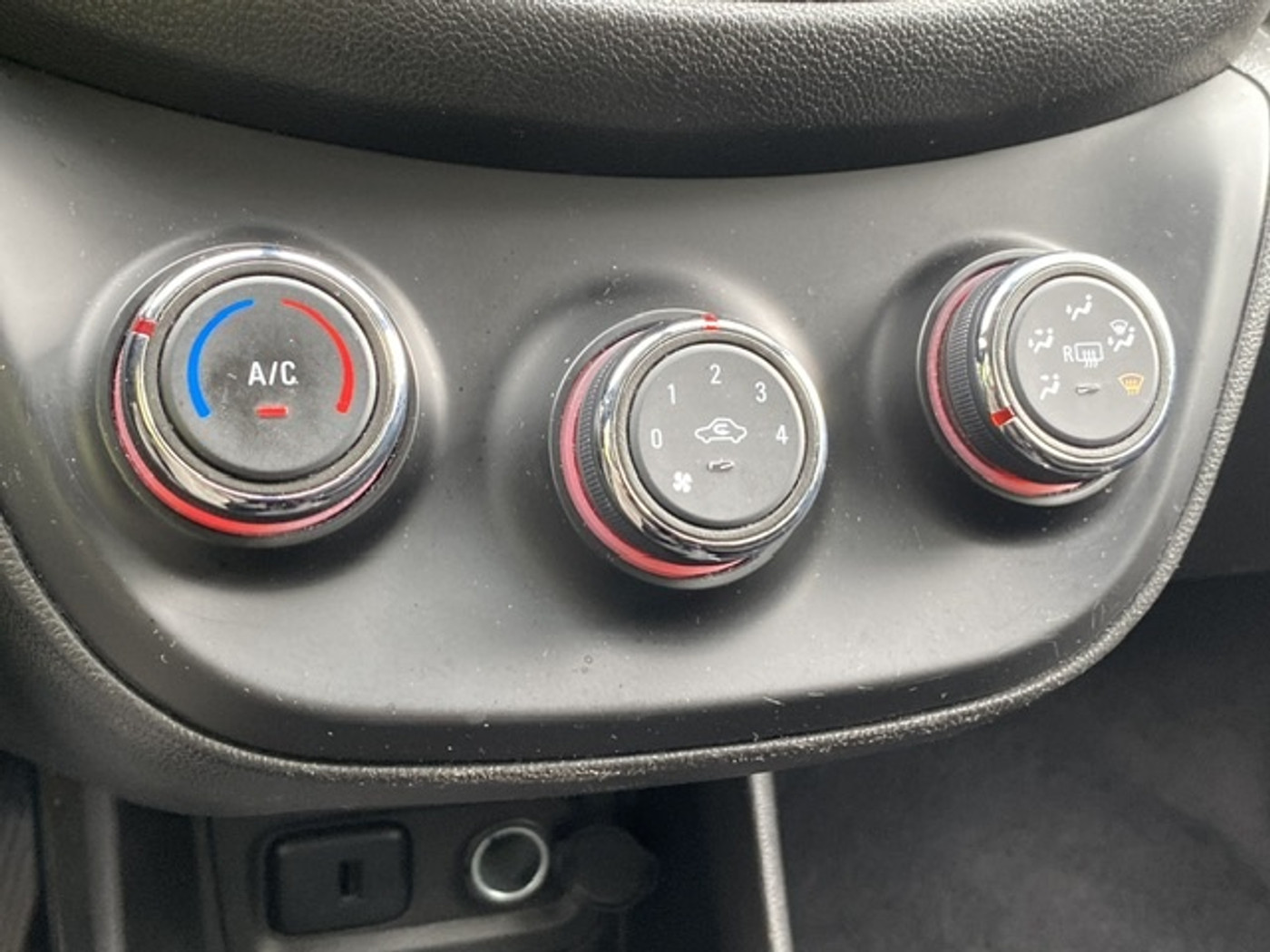Foto van Opel Karl / Viva