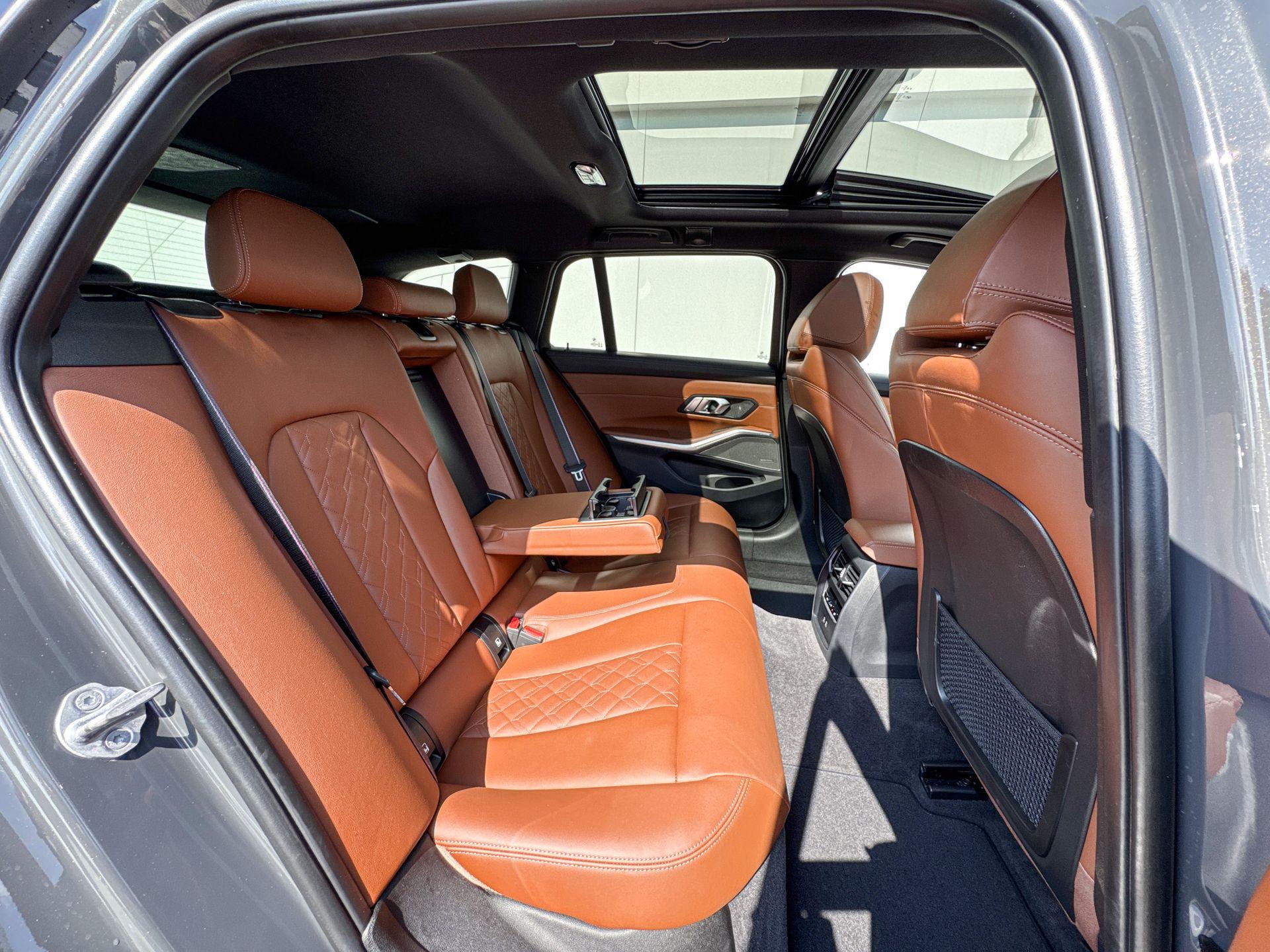 Foto van BMW 330e