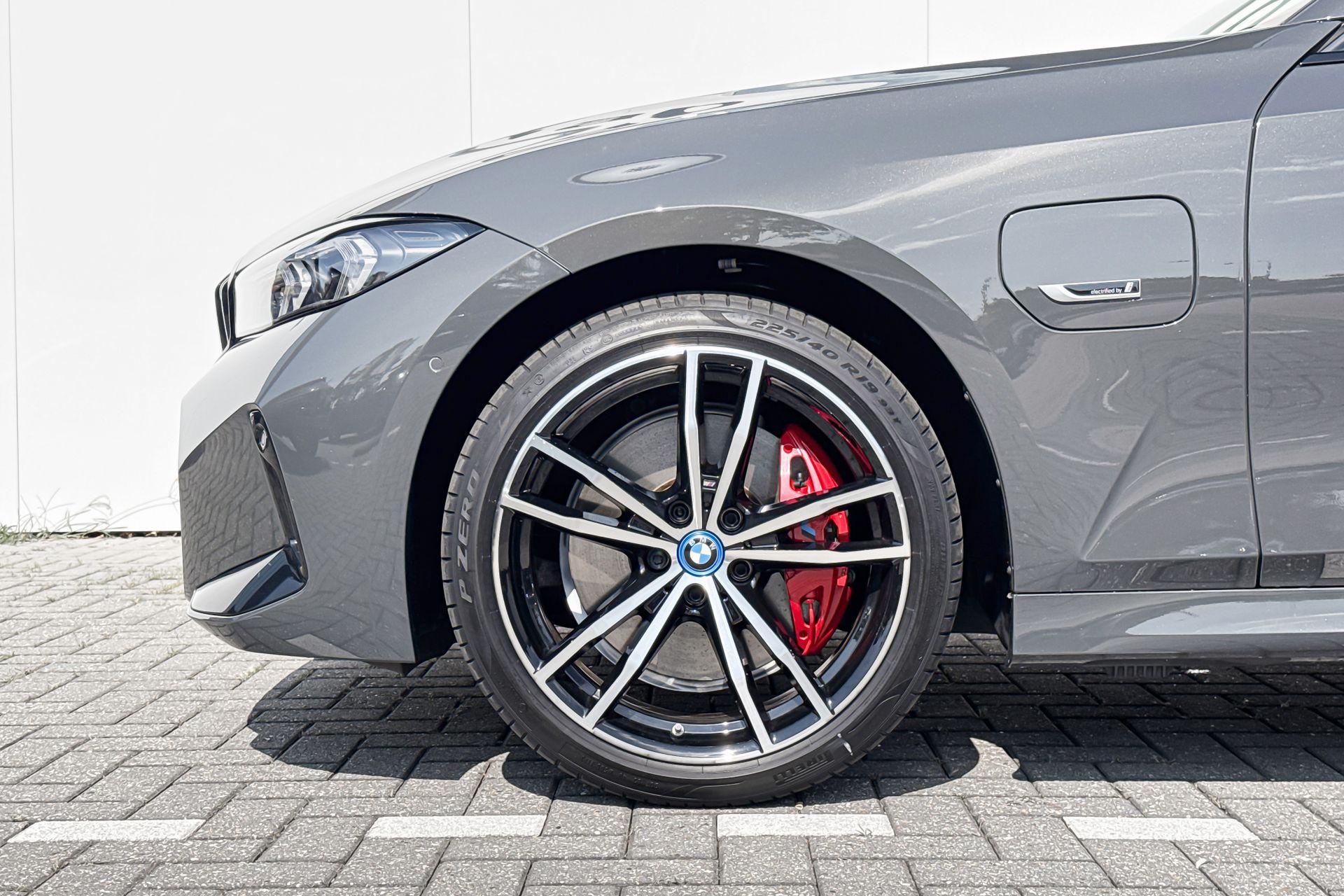 Foto van BMW 330e