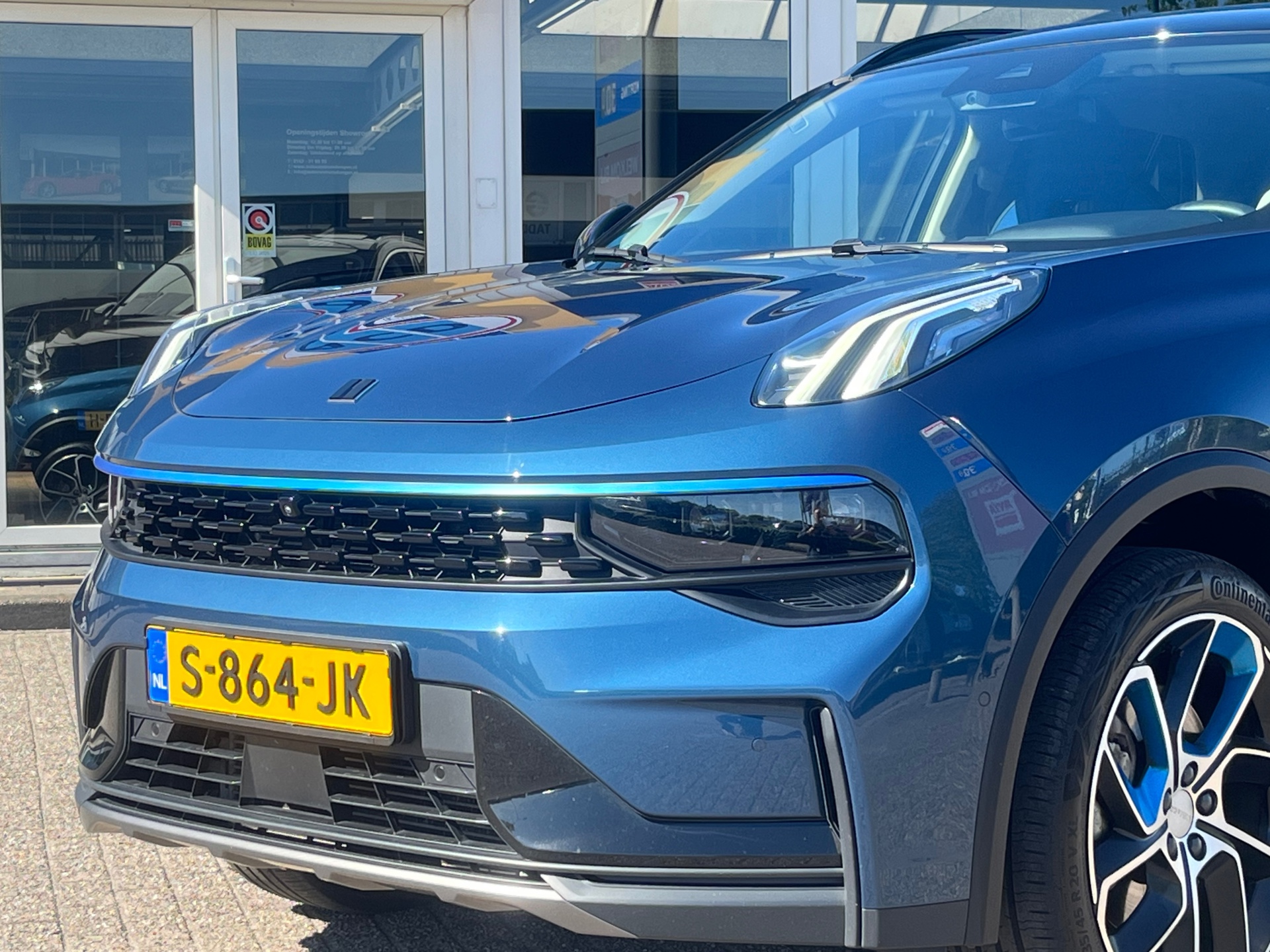 Foto van Lynk&co LYNK & Co 01