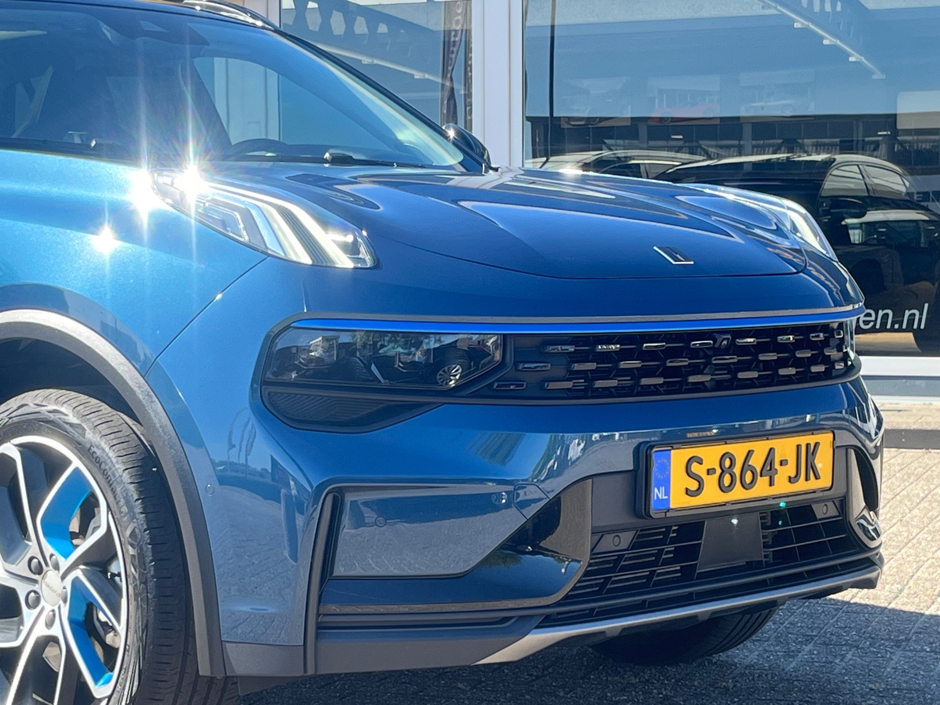 Foto van Lynk&co LYNK & Co 01