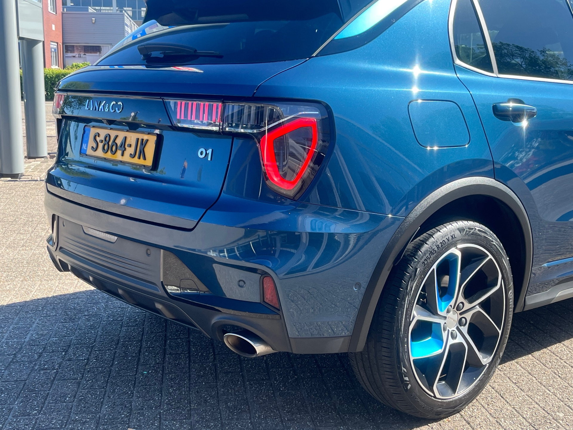 Foto van Lynk&co LYNK & Co 01