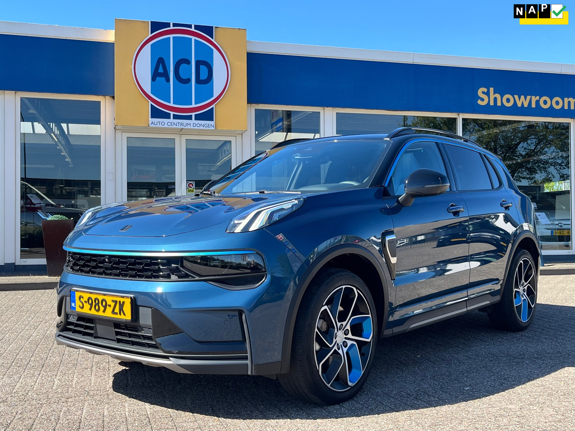Lynk&co LYNK & Co 01 1.5 261pk PHEV 7DCTH | Orig.NL | Zwarte hemel | PanoramaDak | 360 graden Camera | Carplay | 2023 - voorkant