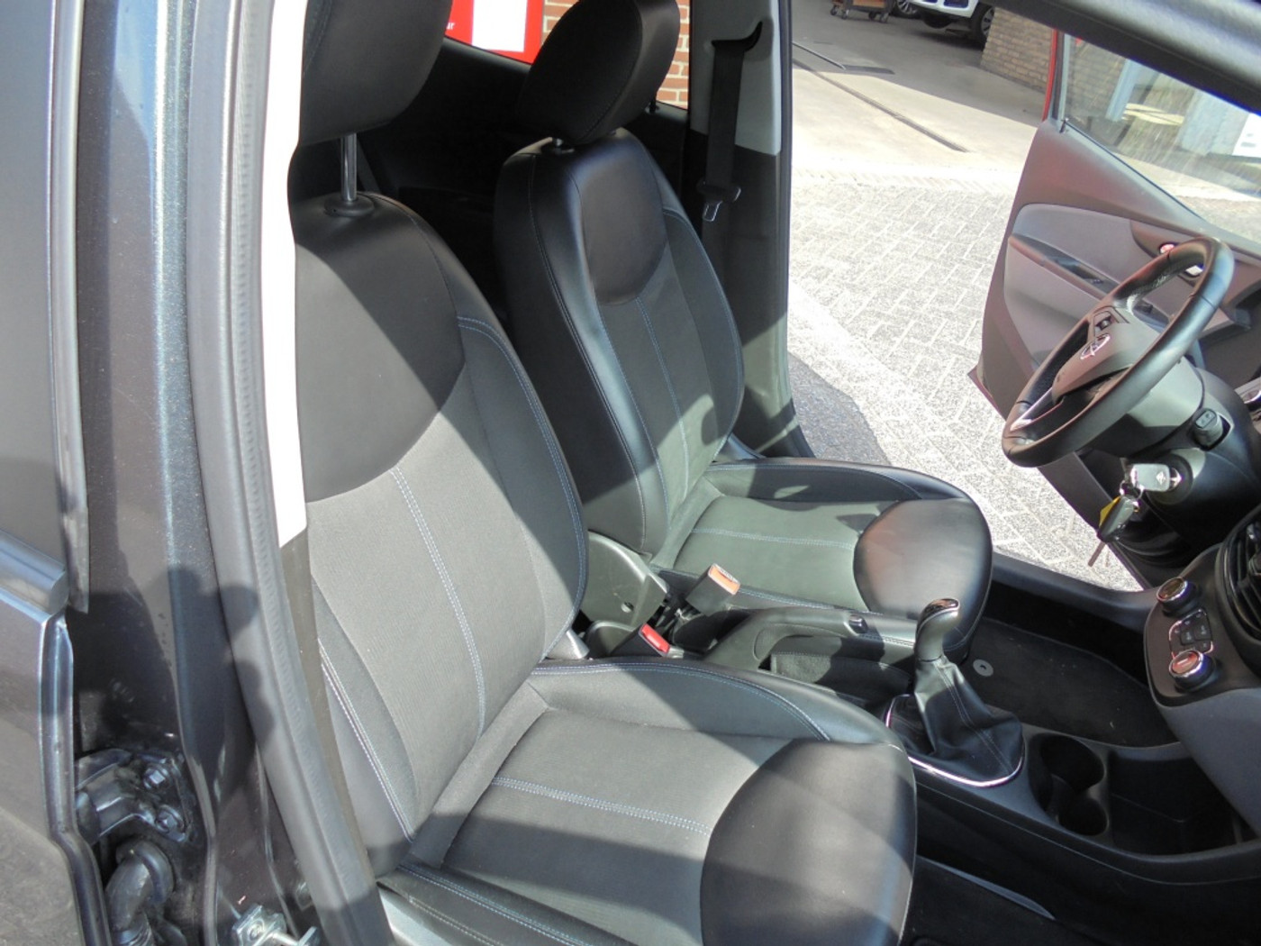 Foto van Opel Karl / Viva
