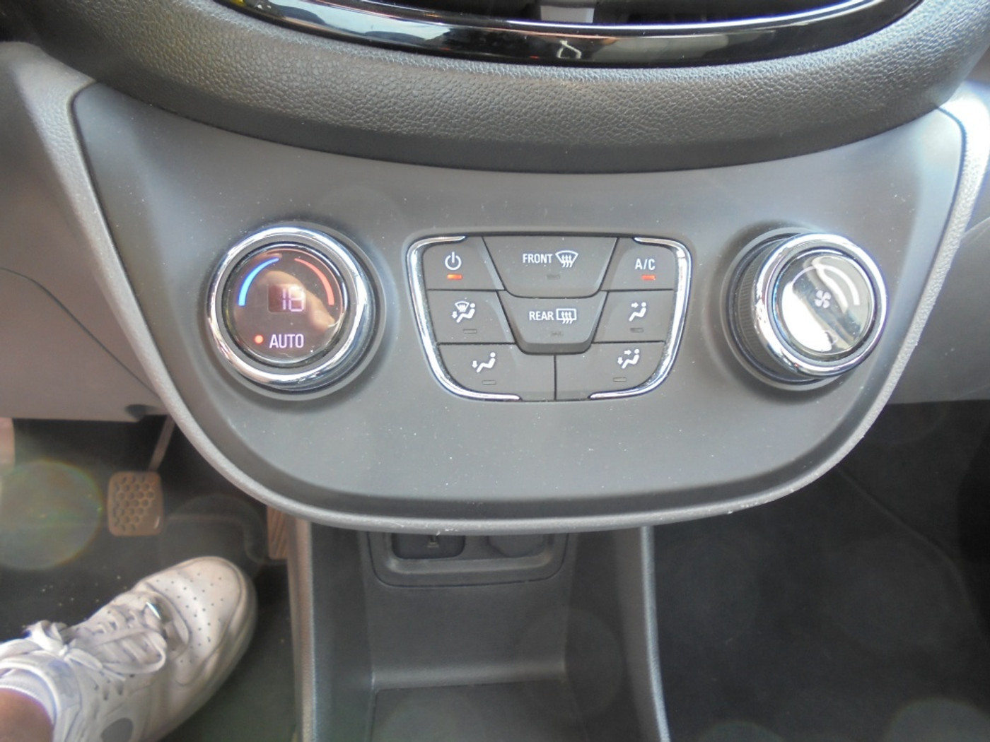 Foto van Opel Karl / Viva