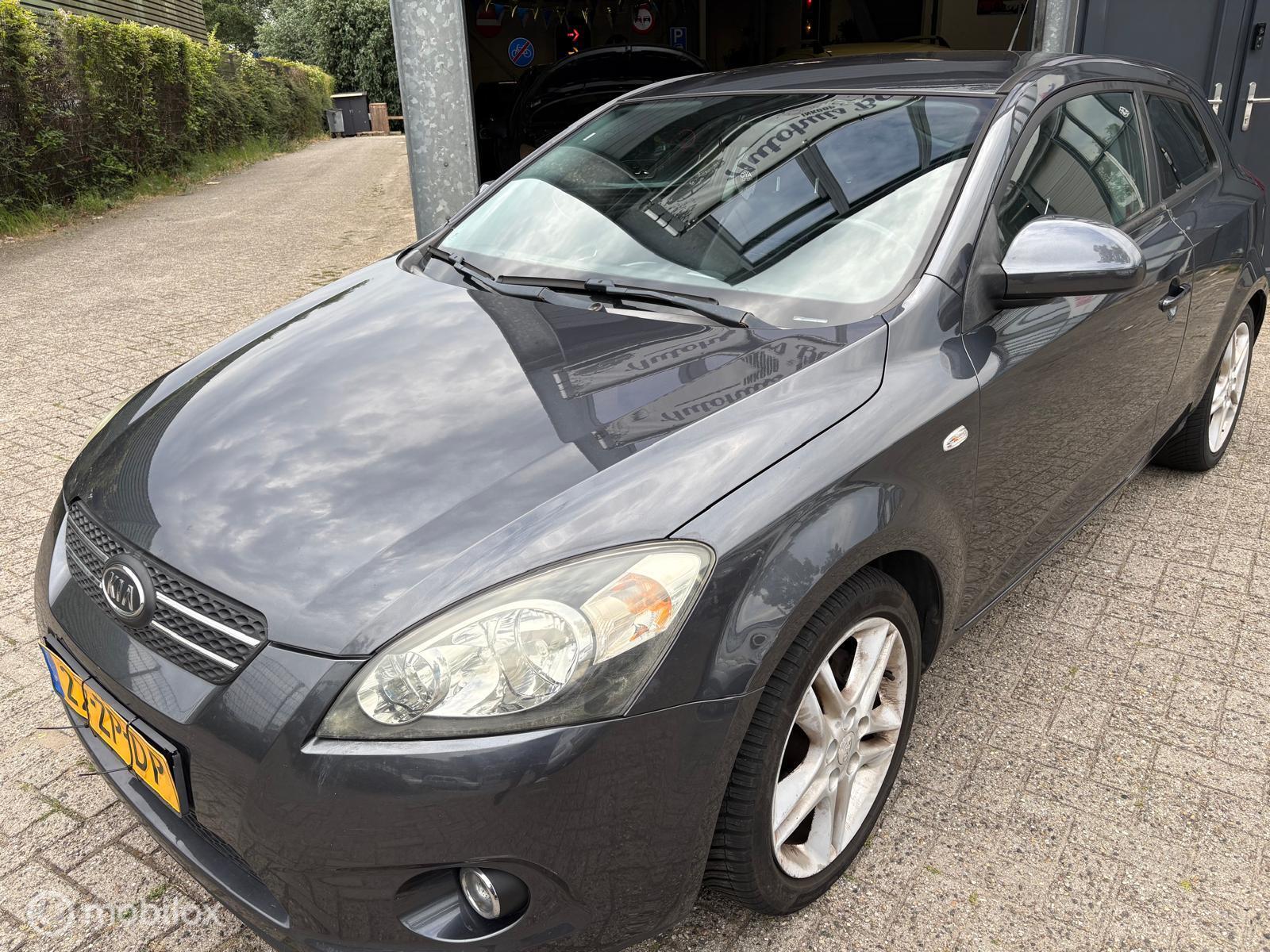 Foto van Kia Cee D