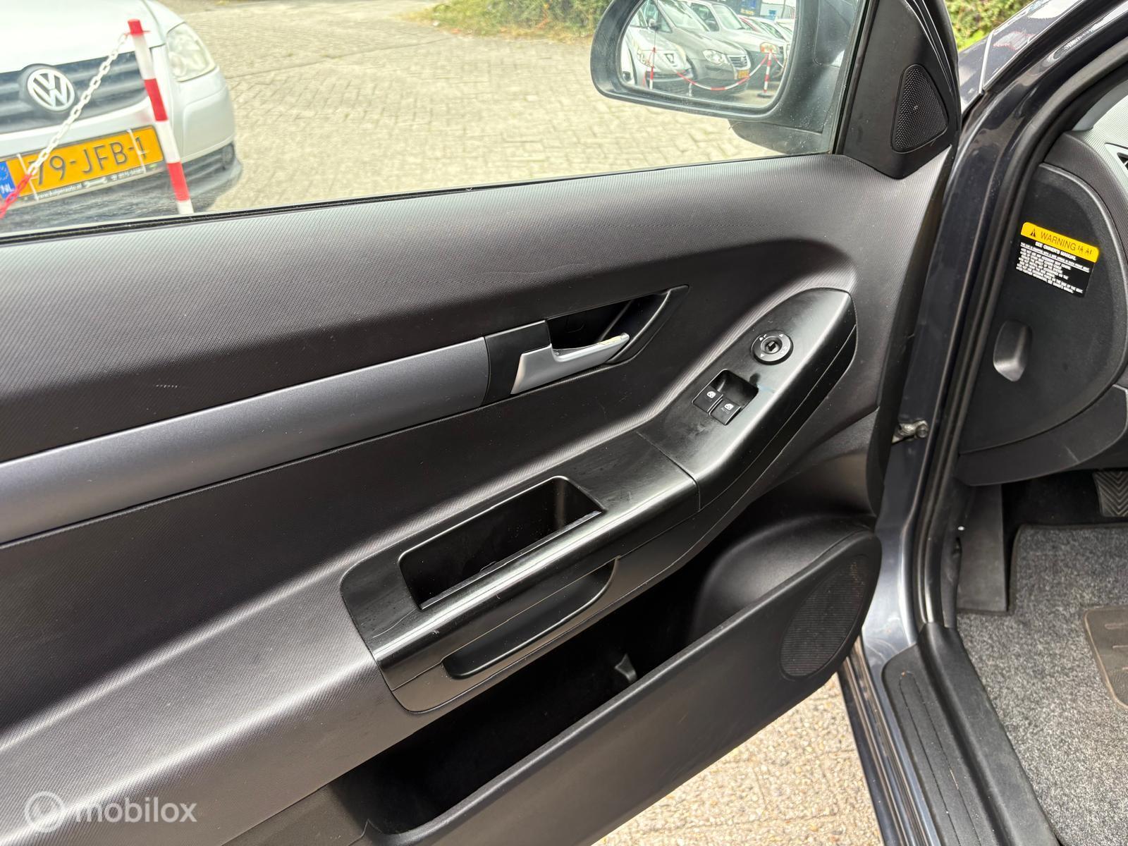 Foto van Kia Cee D
