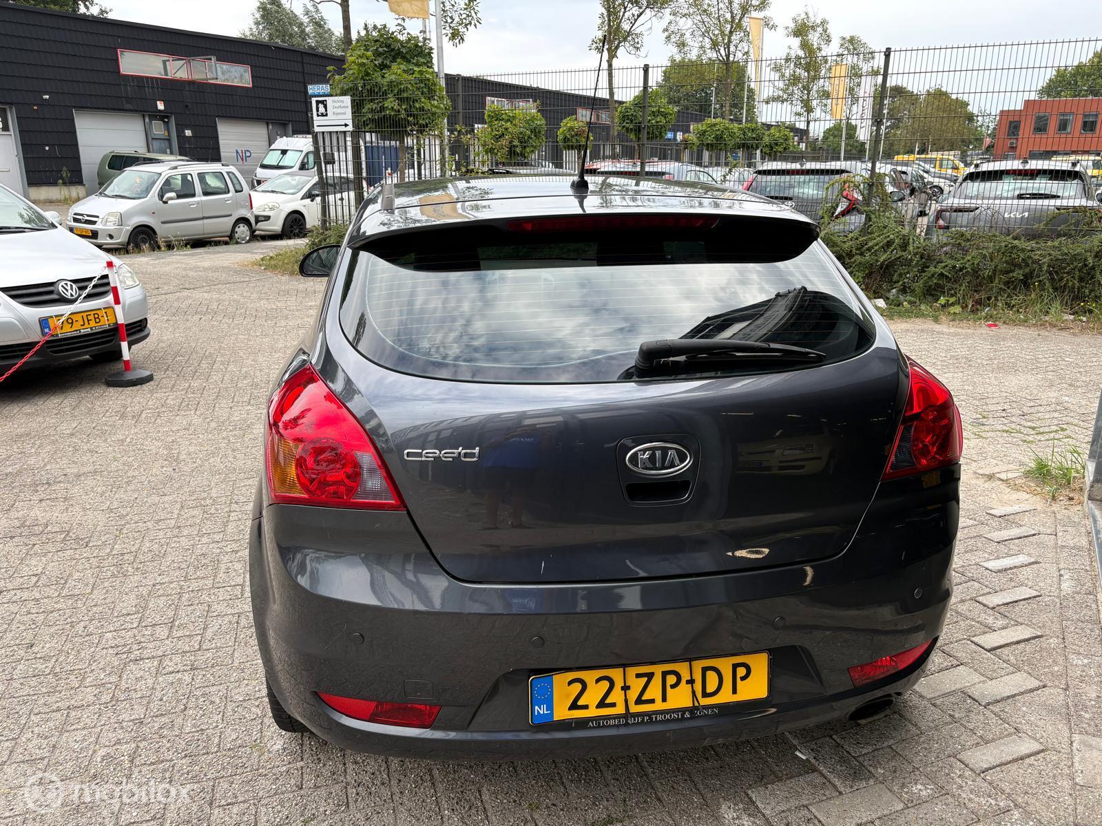 Foto van Kia Cee D