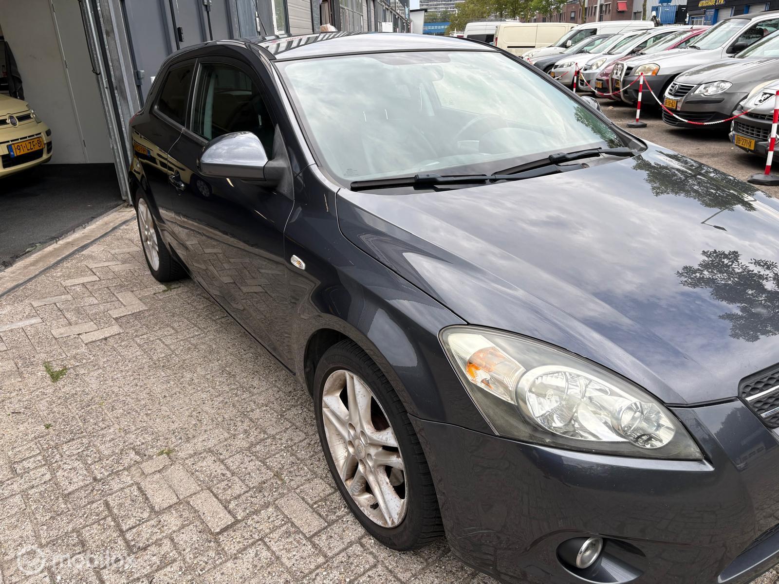 Foto van Kia Cee D
