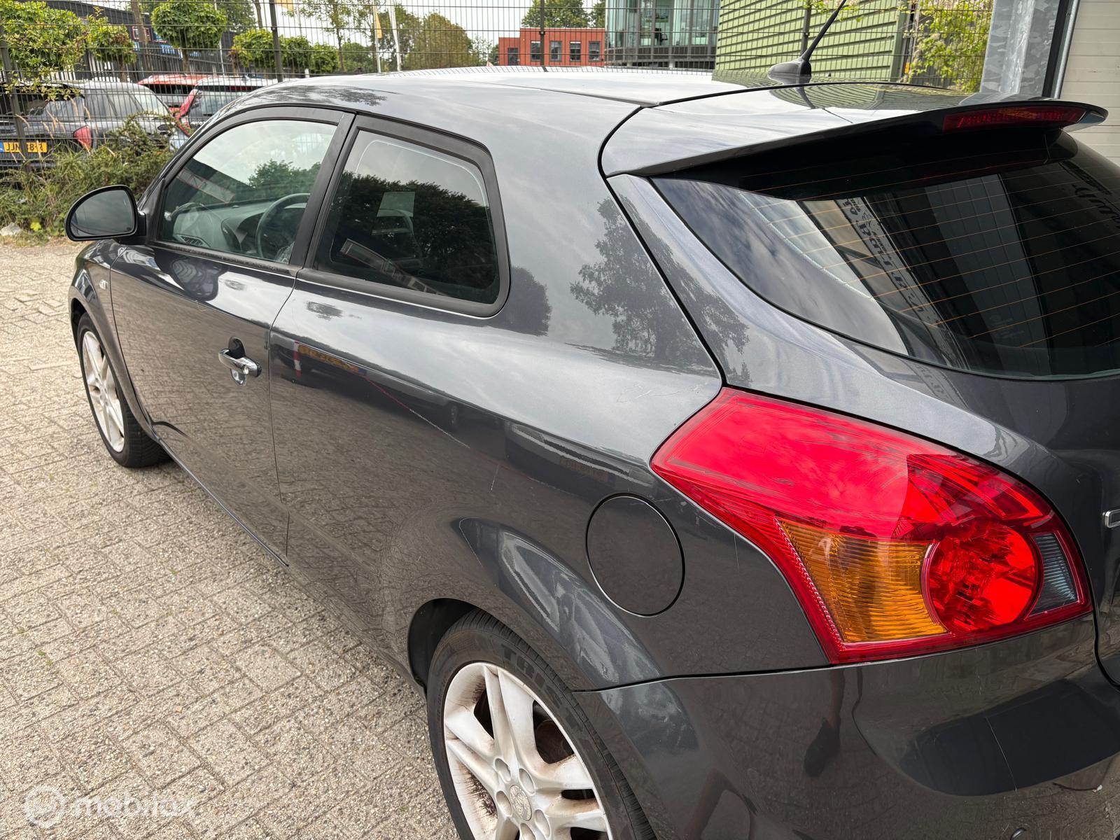 Foto van Kia Cee D