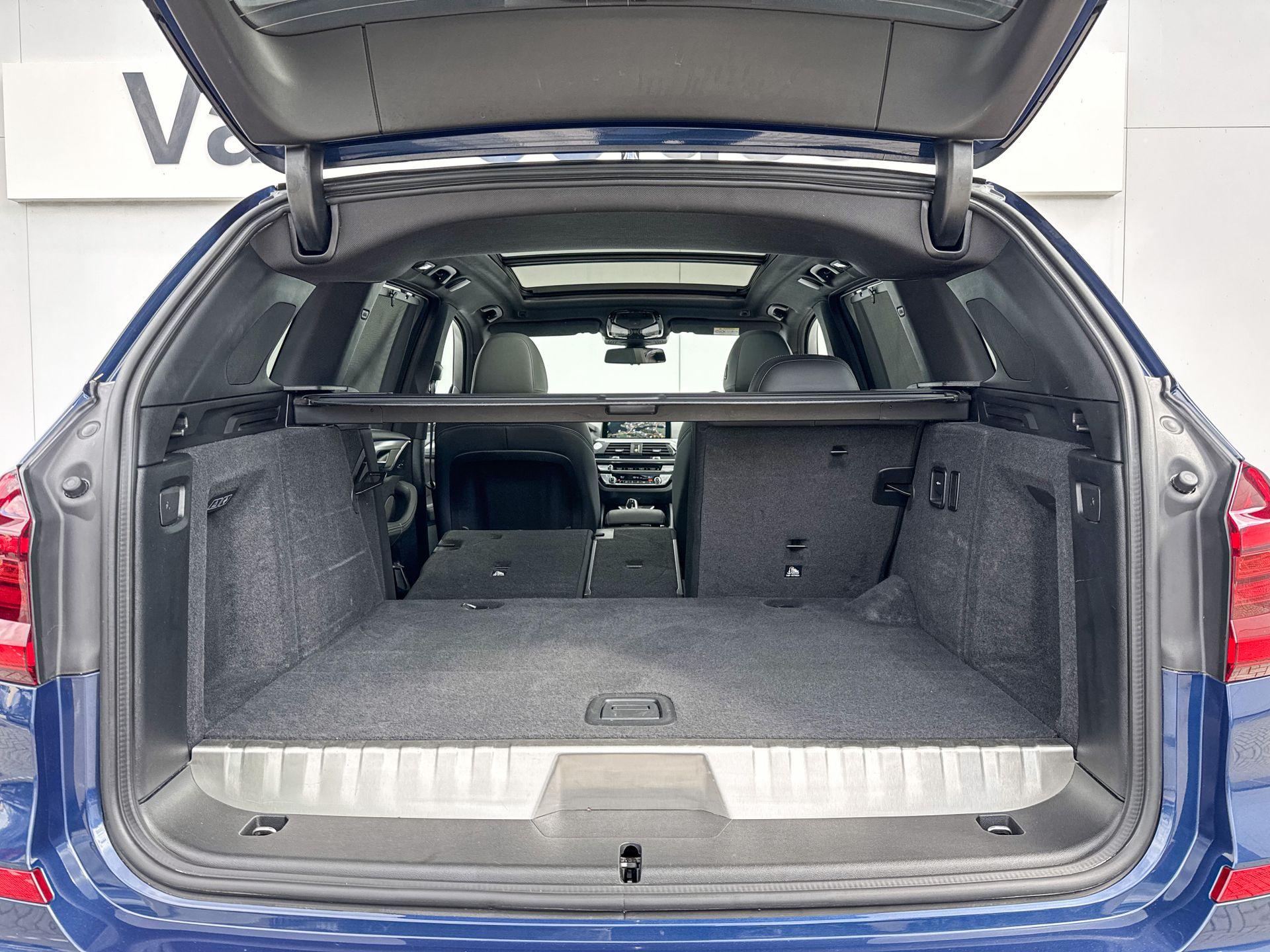 Foto van BMW X3 Xdrive30e