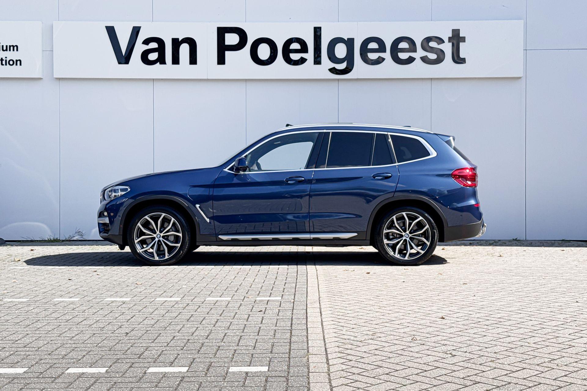 Foto van BMW X3 Xdrive30e
