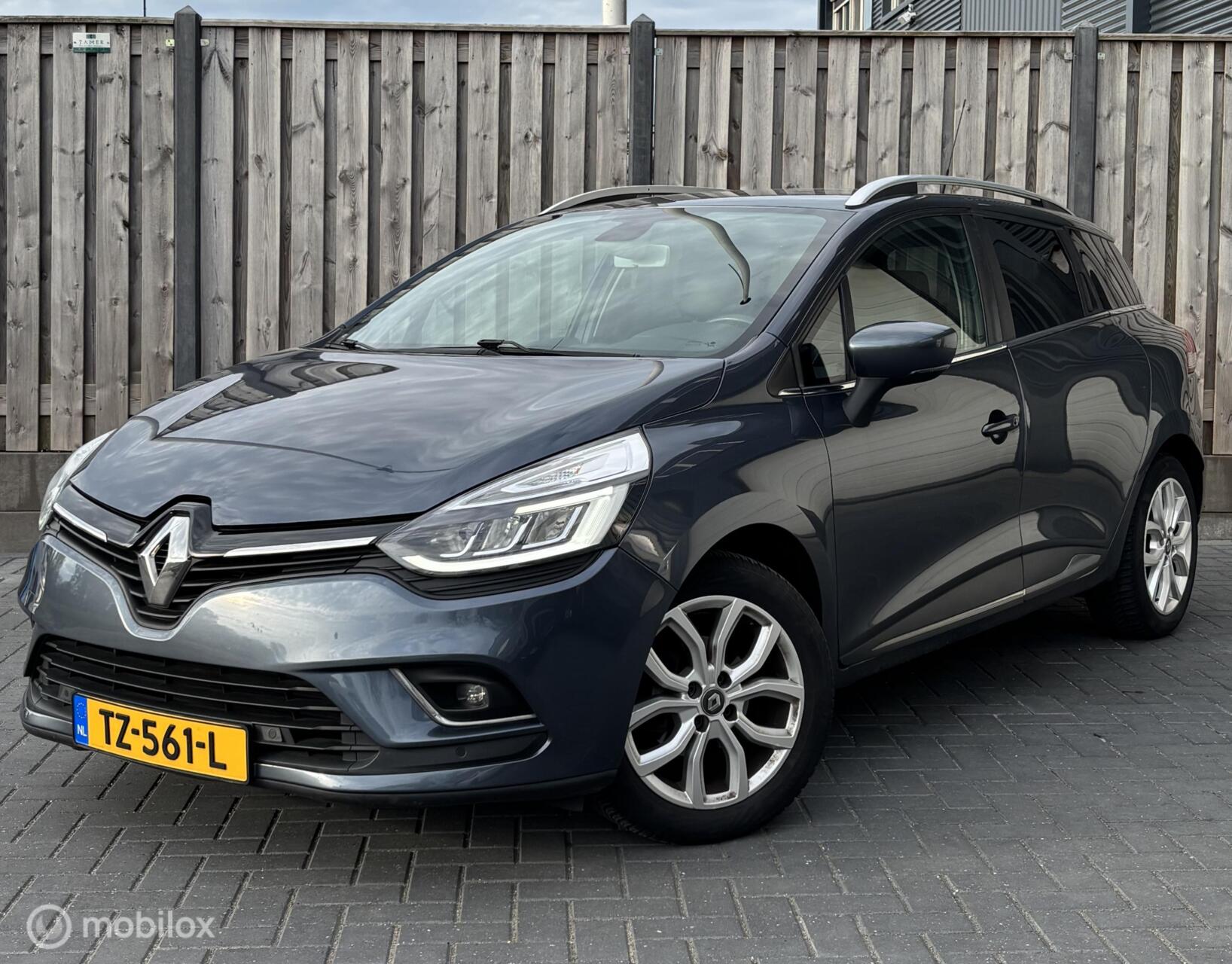 Renault Clio 0.9 TCe Intens/AIRCO/NAVI/PDC/CRUISE 2017 - voorkant
