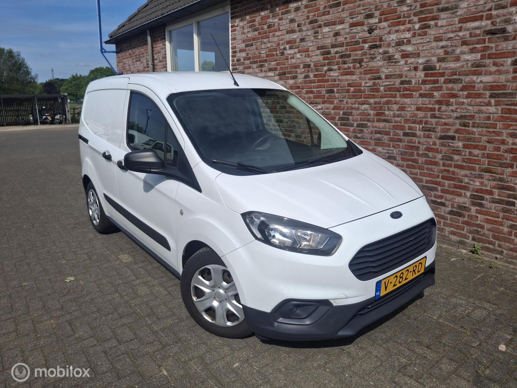 Foto van Ford Transit Courier