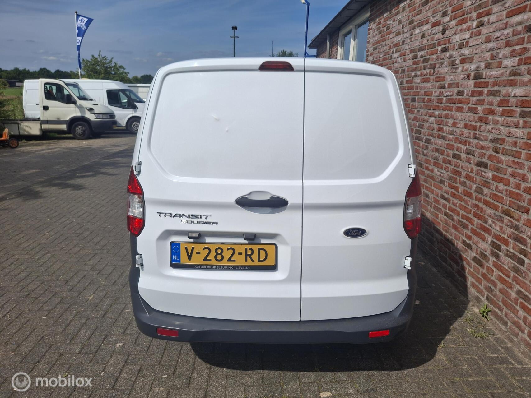 Foto van Ford Transit Courier